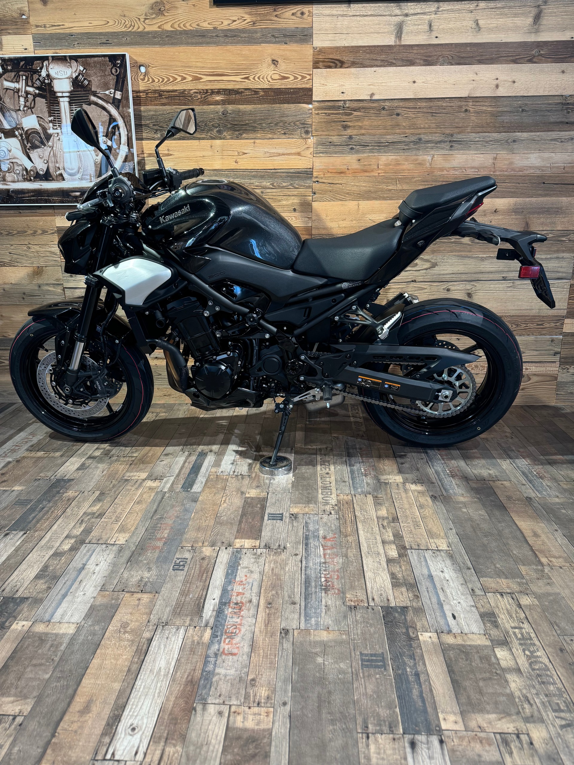 KAWASAKI Z900 70kW-showroom-element-1