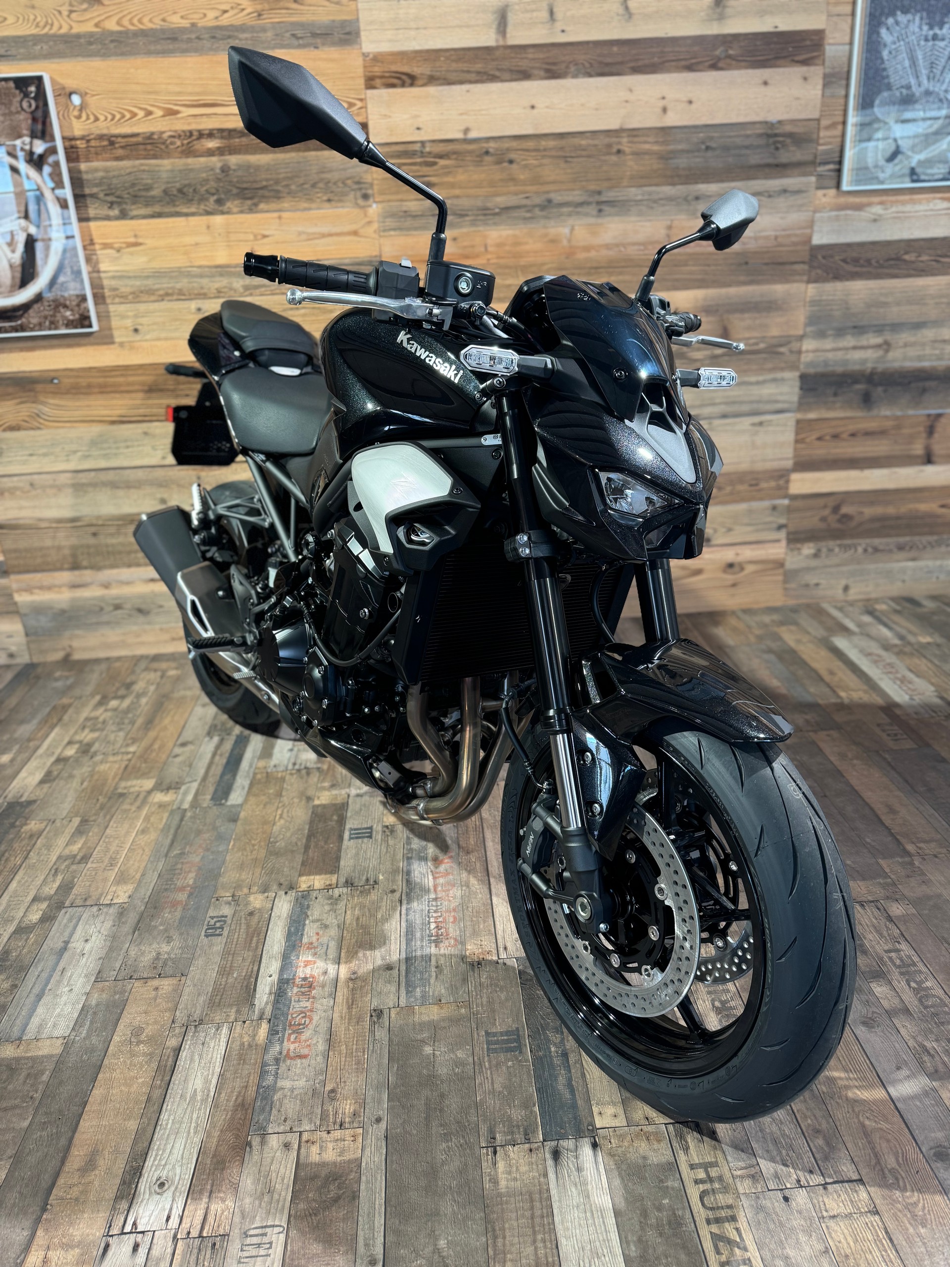 KAWASAKI Z900 70kW-showroom-element-3