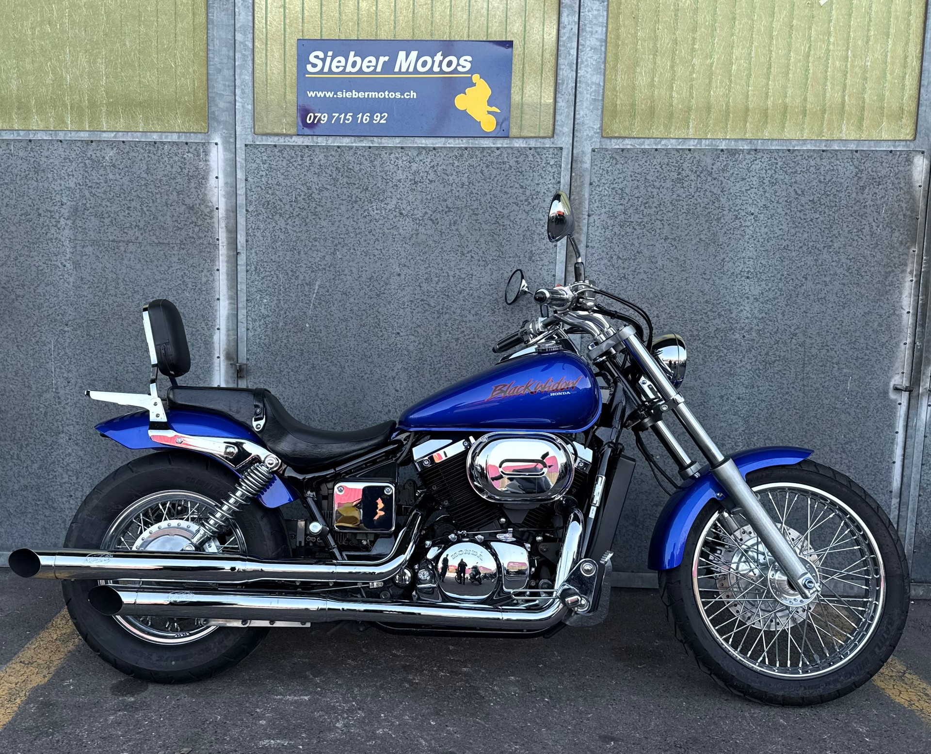 HONDA VT 750 DC Black Widow