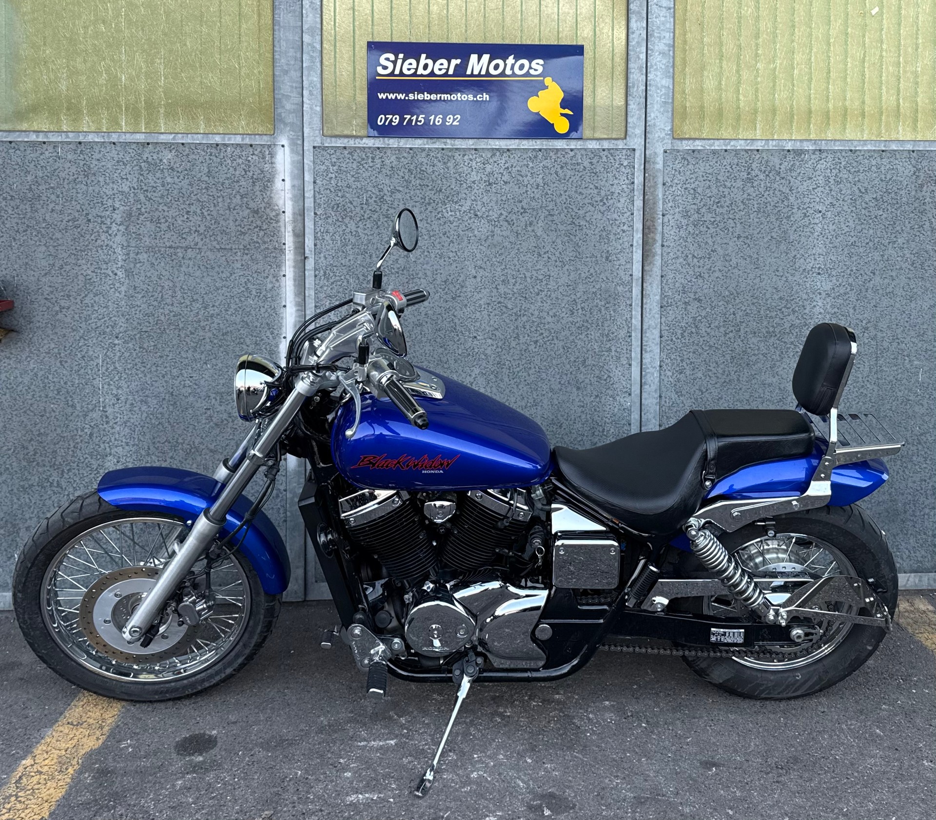 HONDA VT 750 DC Black Widow-showroom-element-2
