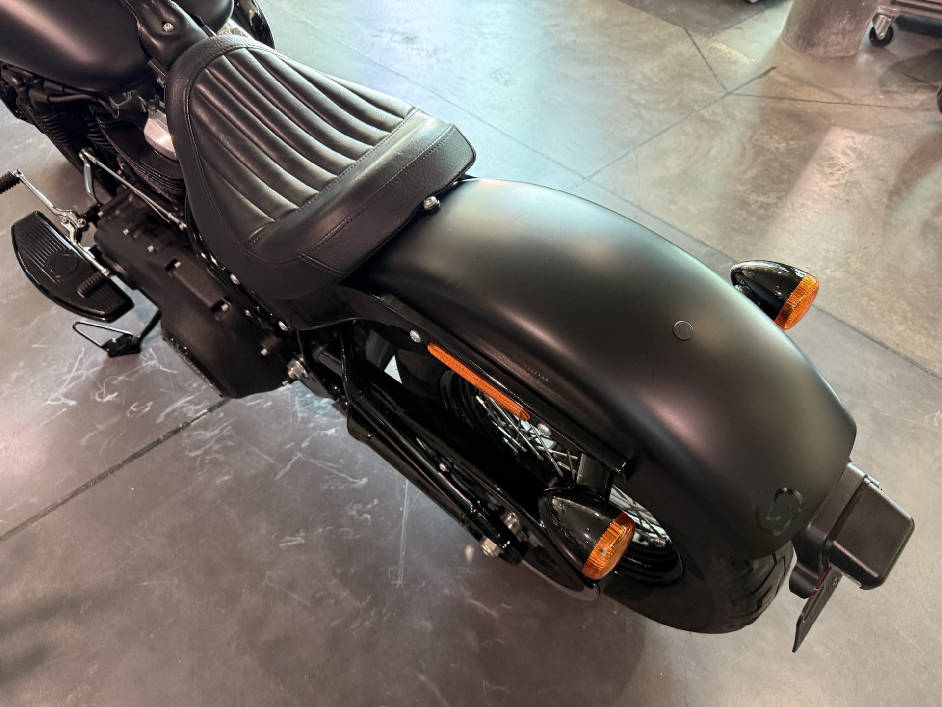 HARLEY-DAVIDSON FLSL 1745 Softail Slim 107-showroom-element-2