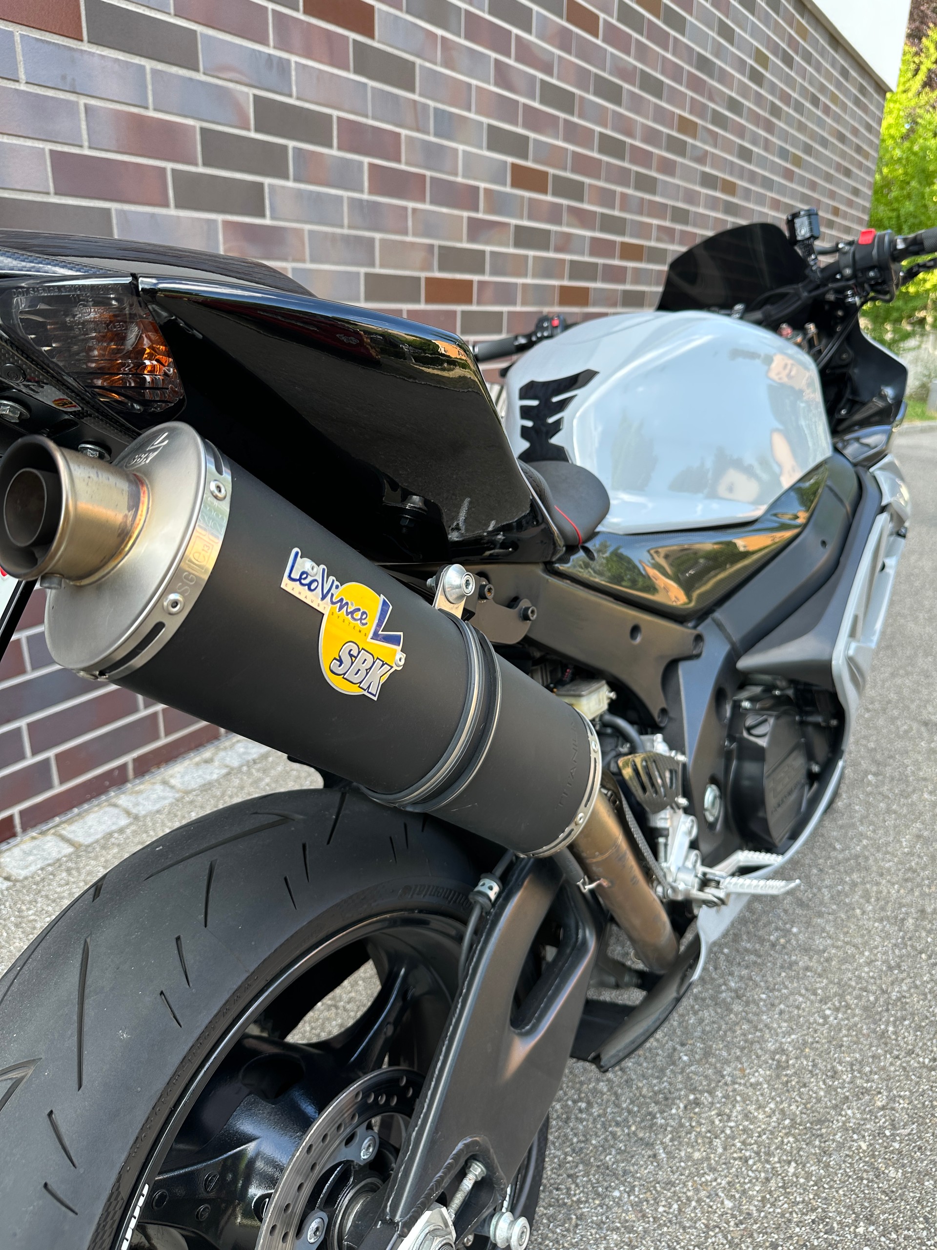 SUZUKI GSX-R 1000 K5/K6-image-9