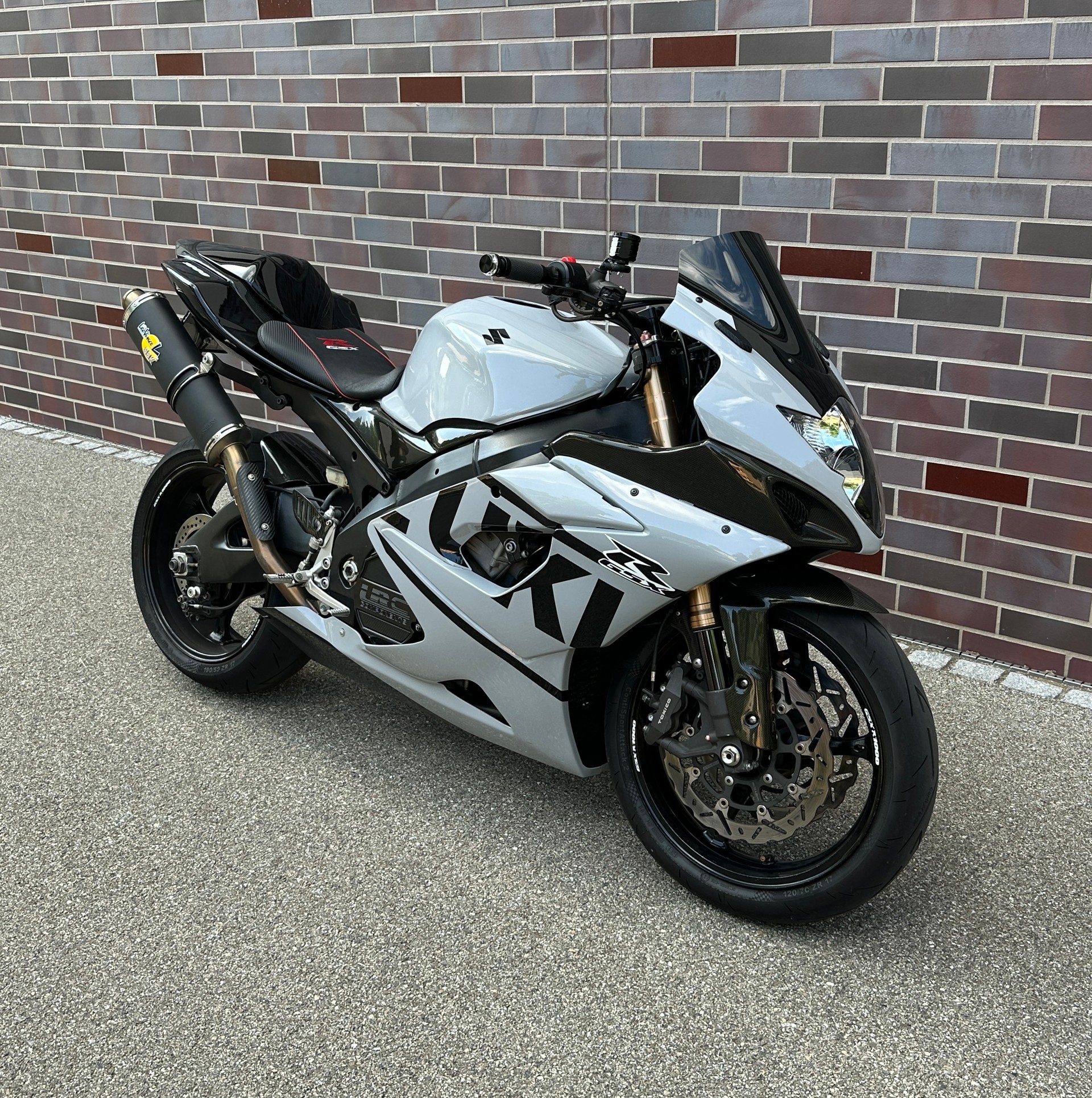 SUZUKI GSX-R 1000 K5/K6-image-1