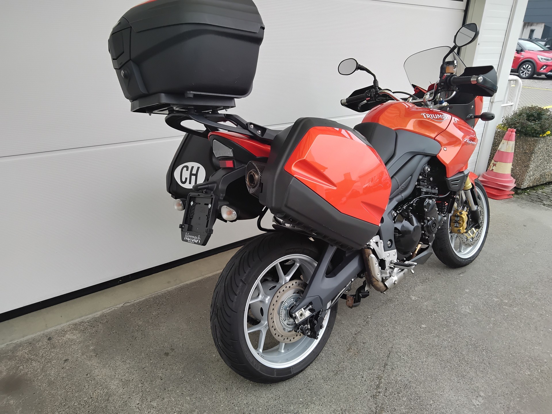 TRIUMPH Tiger 1050 ABS SE-image-4