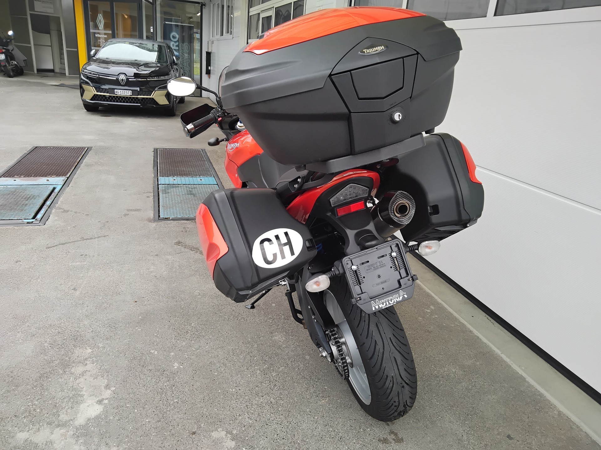 TRIUMPH Tiger 1050 ABS SE-image-8