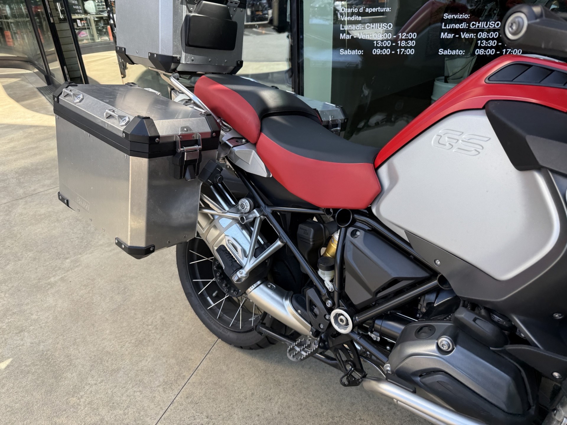 BMW R 1200 GS Adventure-showroom-element-1