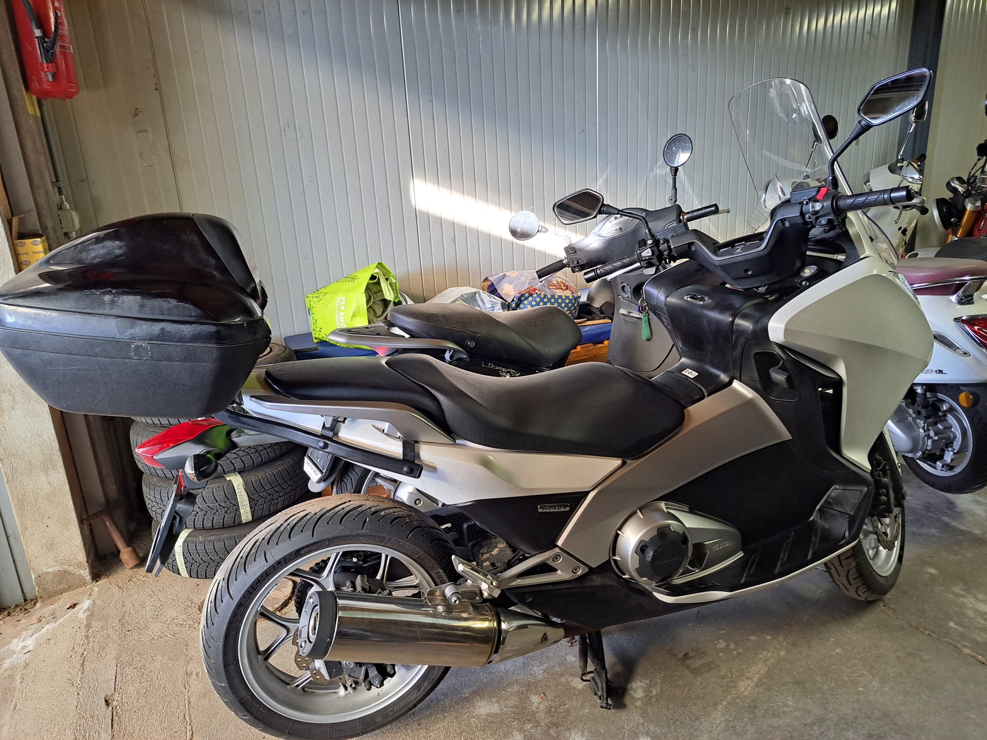 HONDA NC 700 D Integra ABS-showroom-element-1