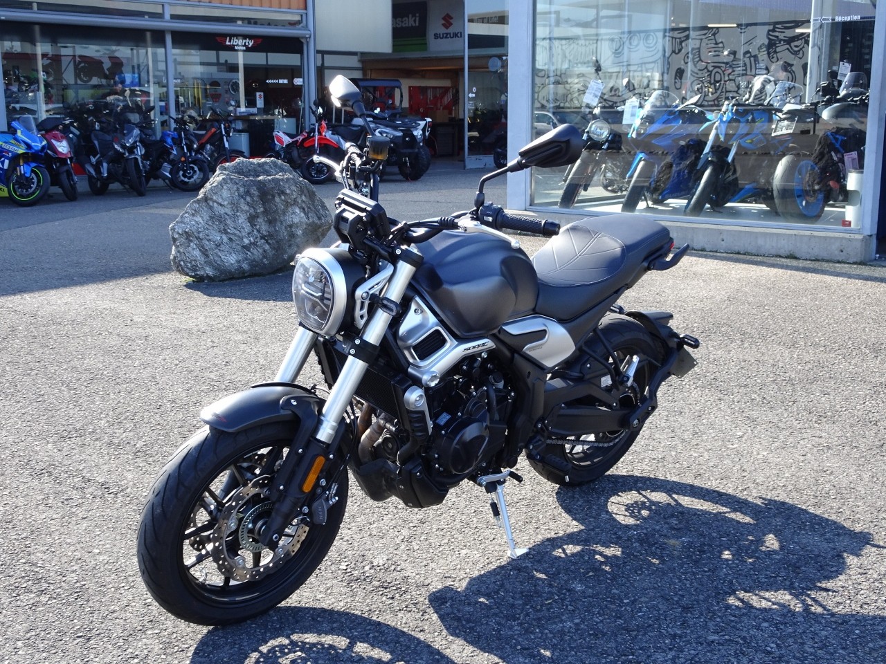 VOGE 500 AC-showroom-element-3