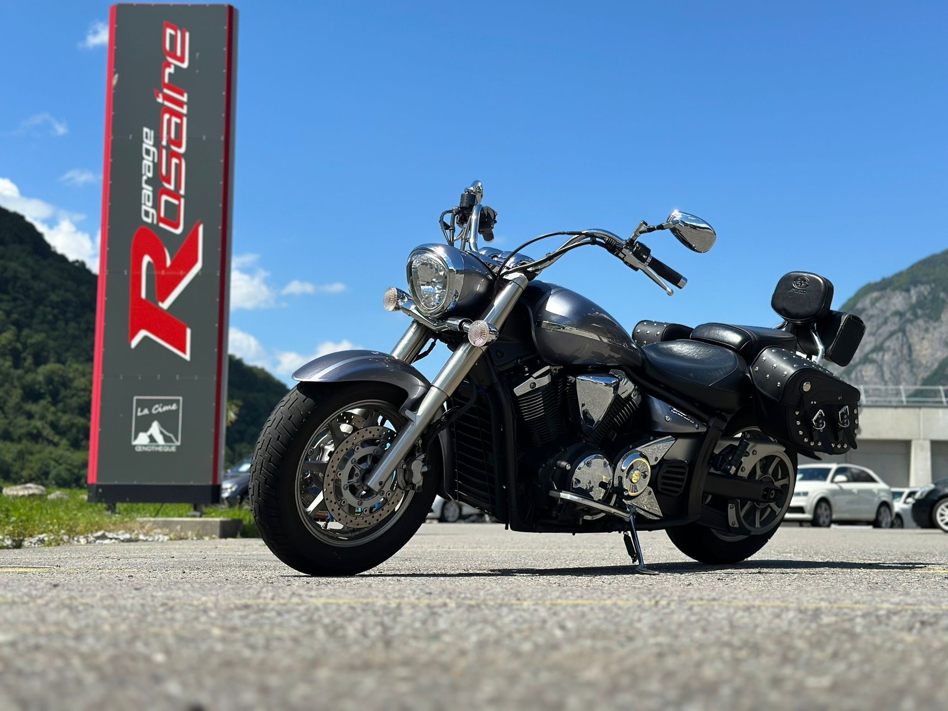 YAMAHA XVS 1300 A Midnight Star