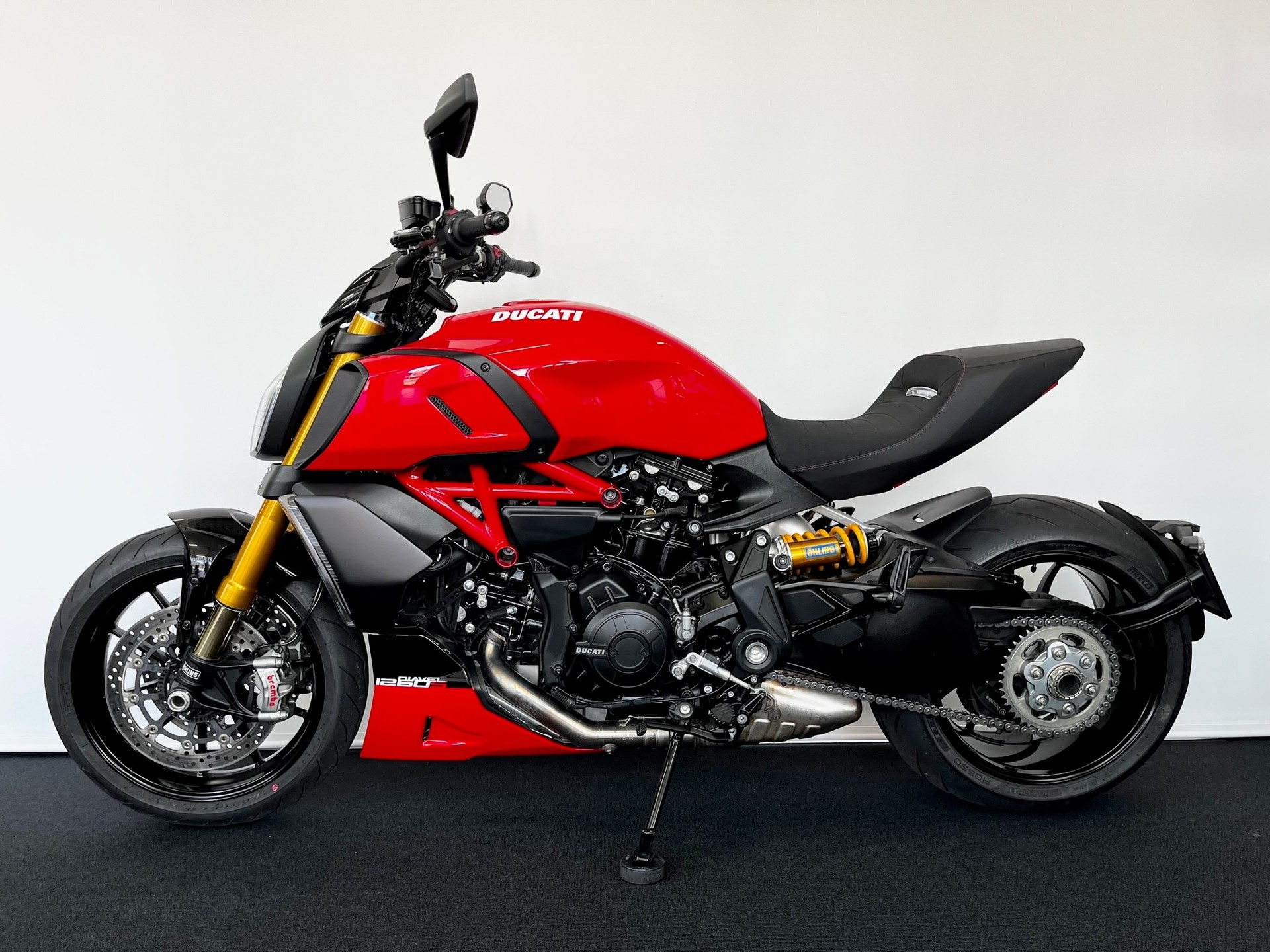 DUCATI Diavel 1260 S-showroom-element-1