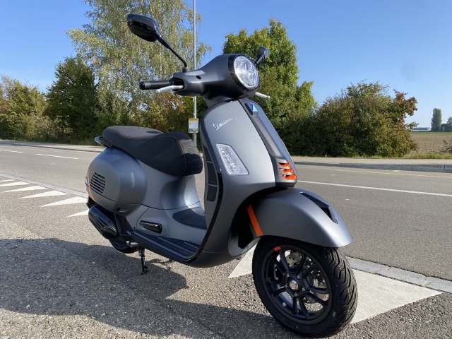 PIAGGIO Vespa GTS 125 ABS-showroom-element-1