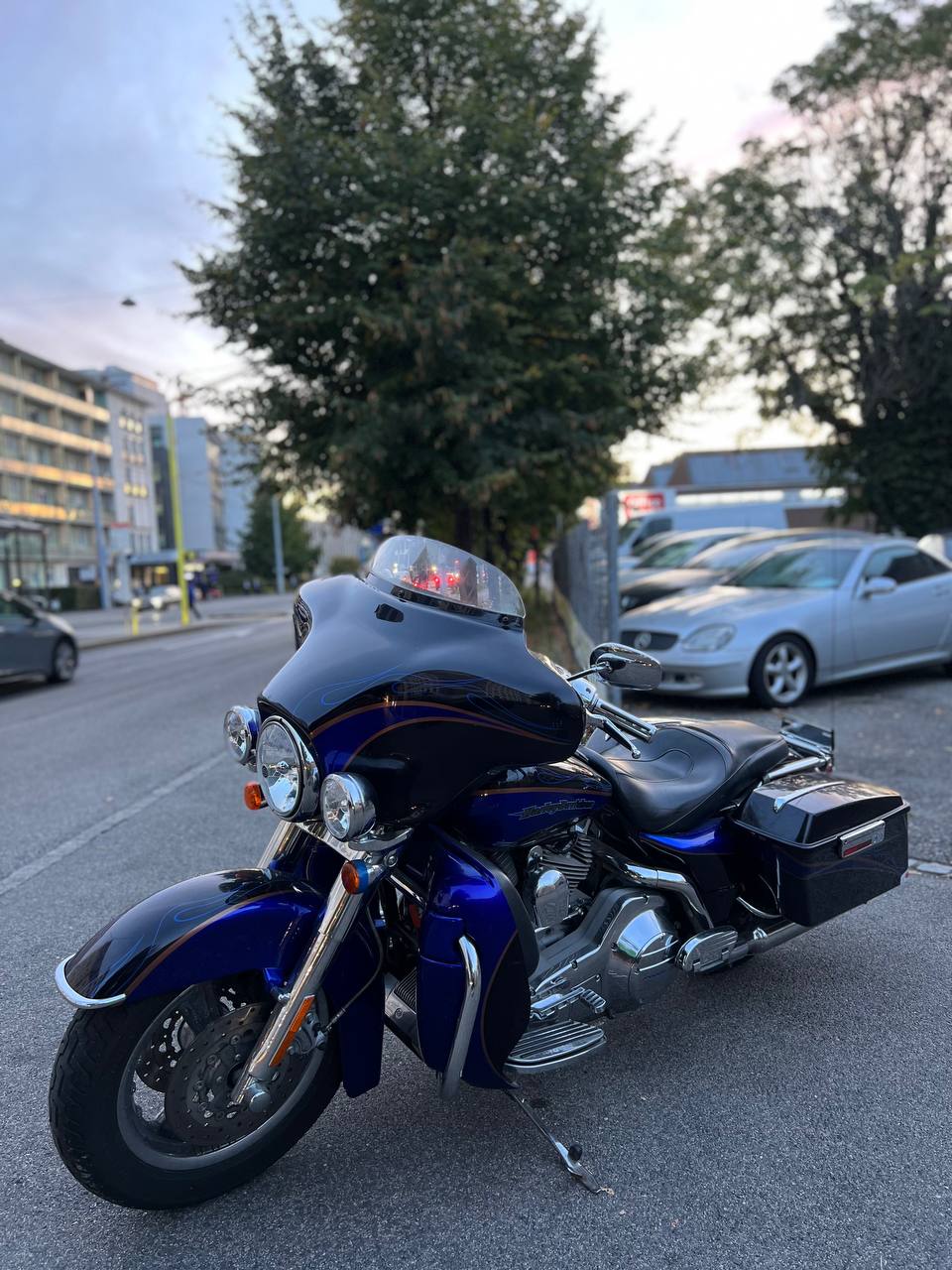 HARLEY-DAVIDSON FLHTC Electra Glide CVO
