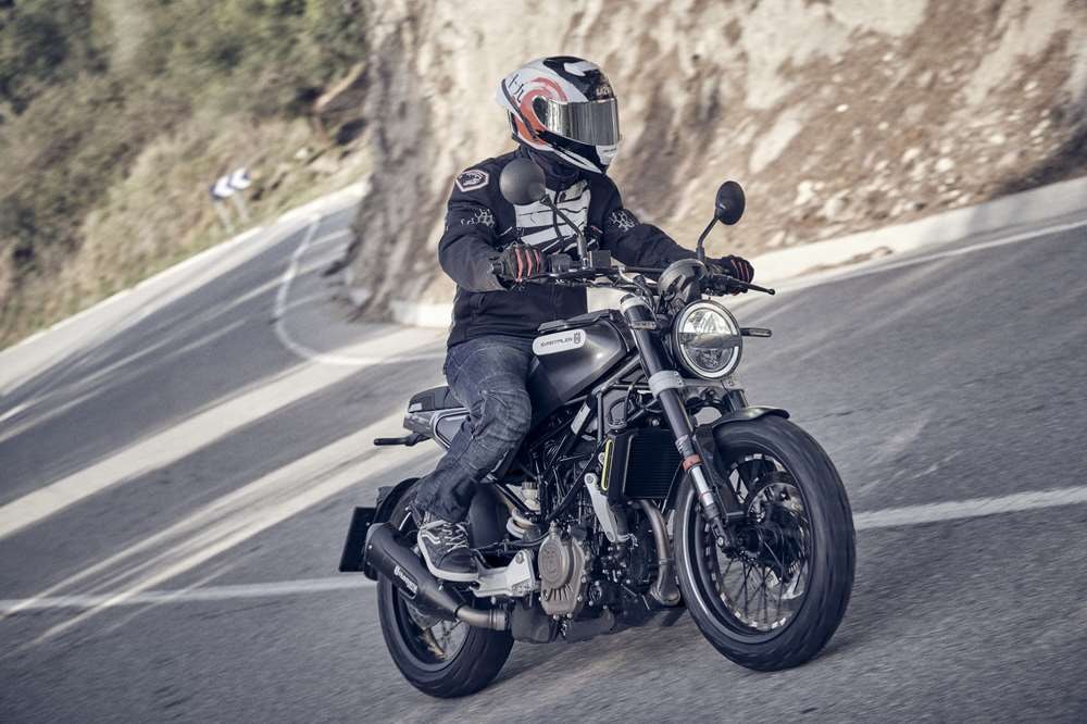 HUSQVARNA Svartpilen 401