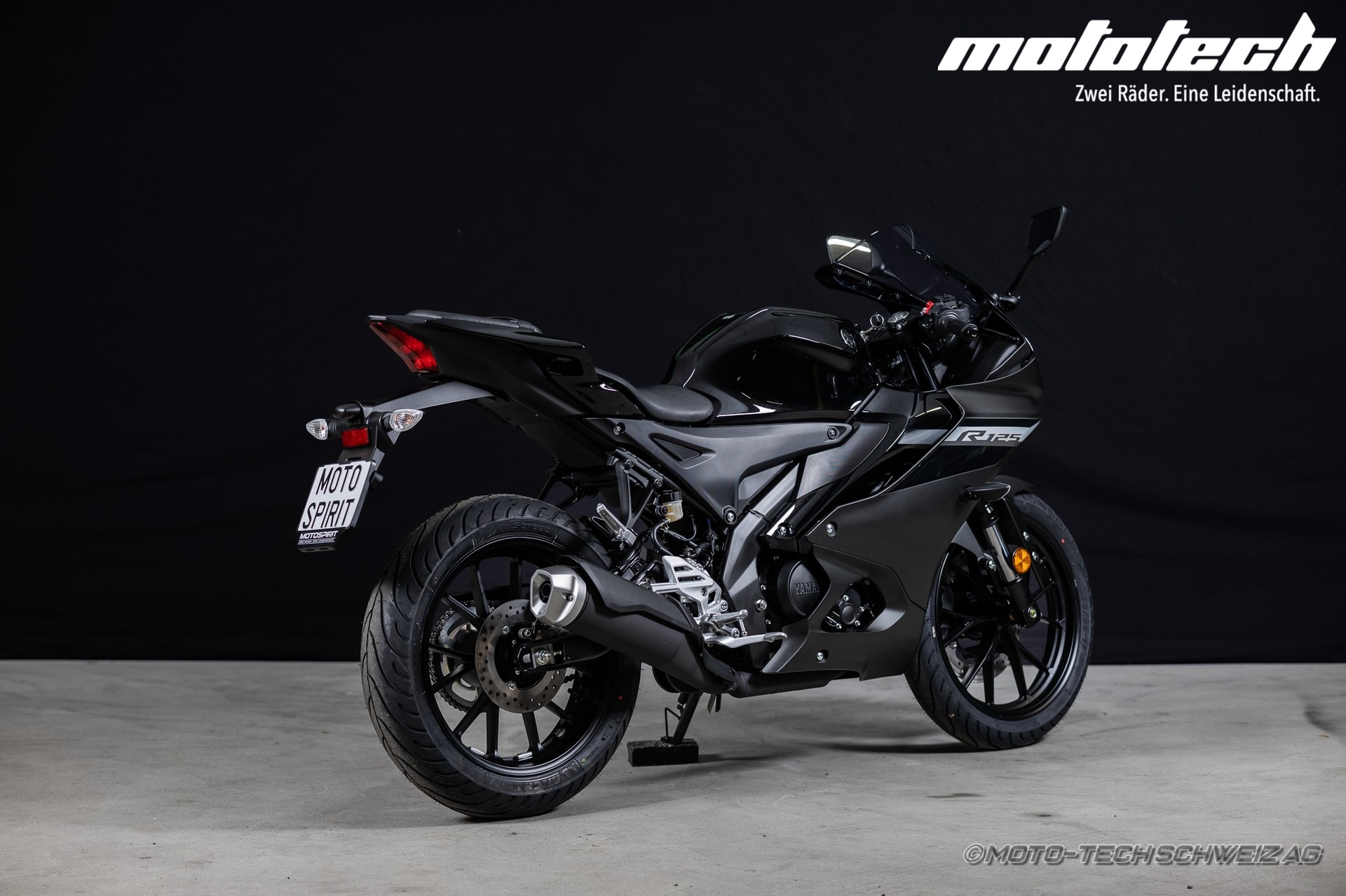 YAMAHA YZF-R 125 ABS-showroom-element-2
