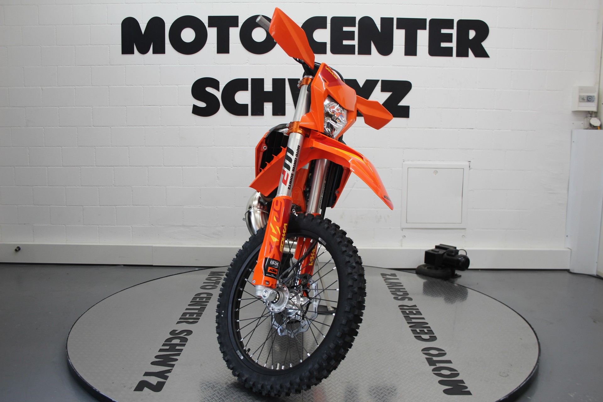 KTM 300 EXC Six Days-showroom-element-2