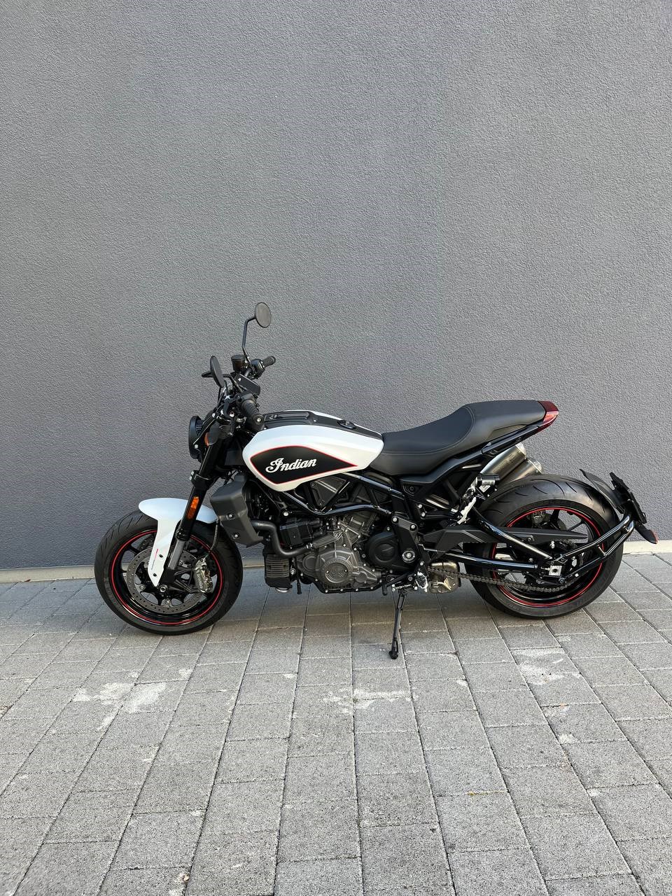 INDIAN FTR 1200 S-showroom-element-3