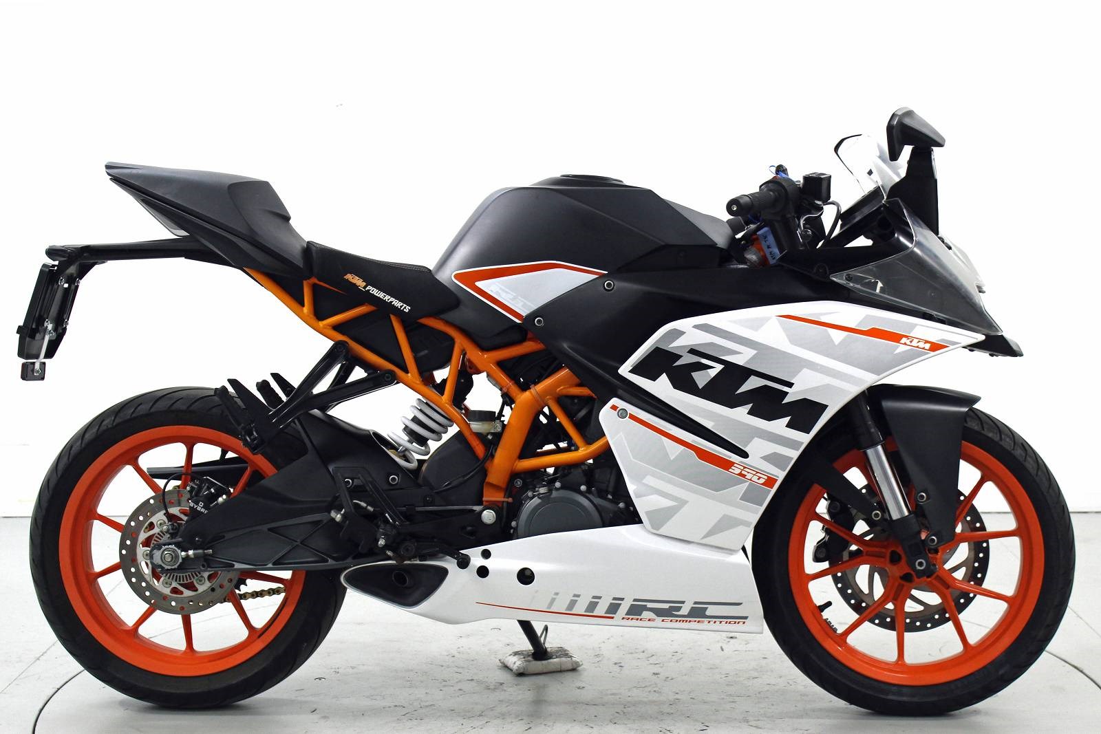 KTM RC 390 ABS-showroom-element-3