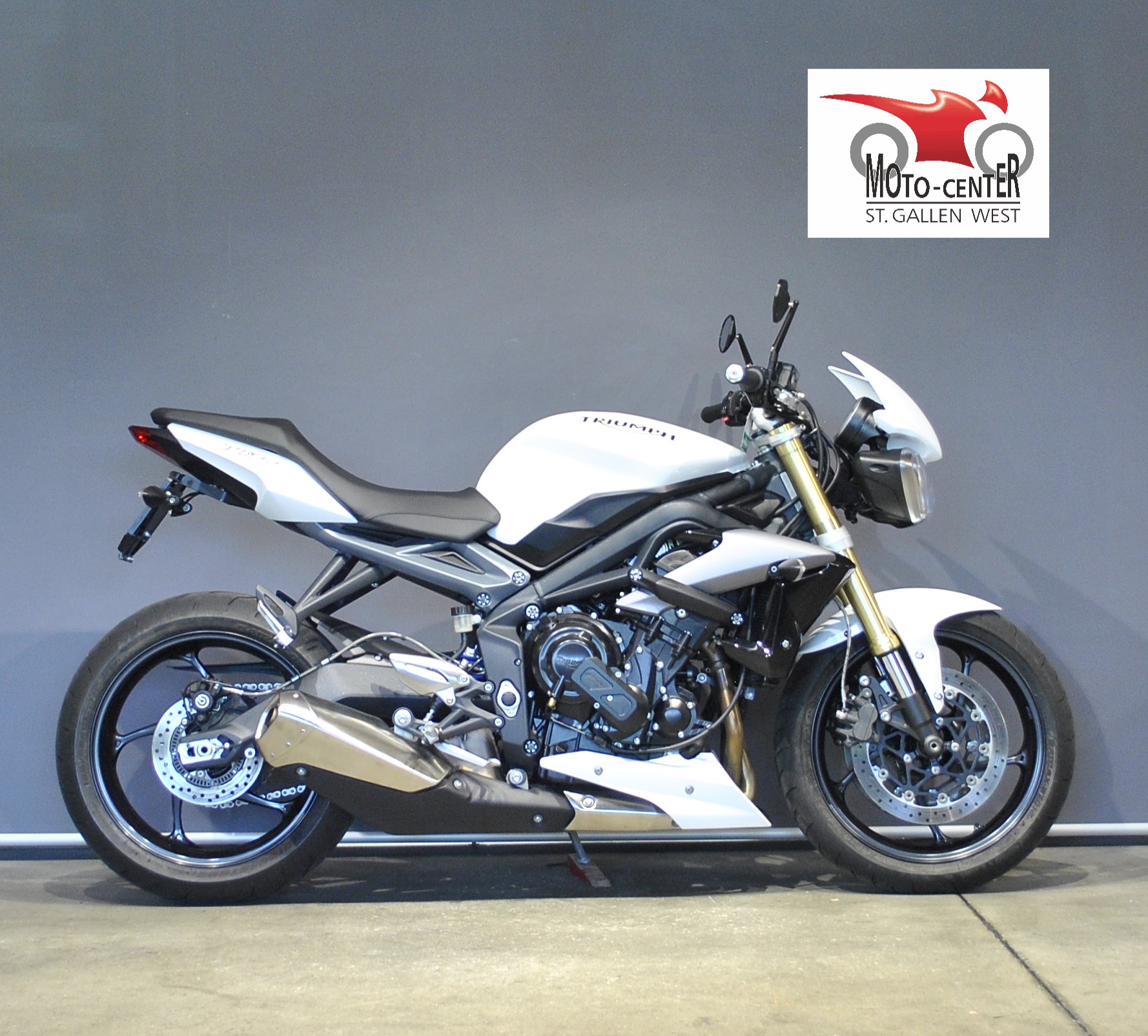TRIUMPH Street Triple 675 ABS-showroom-element-1