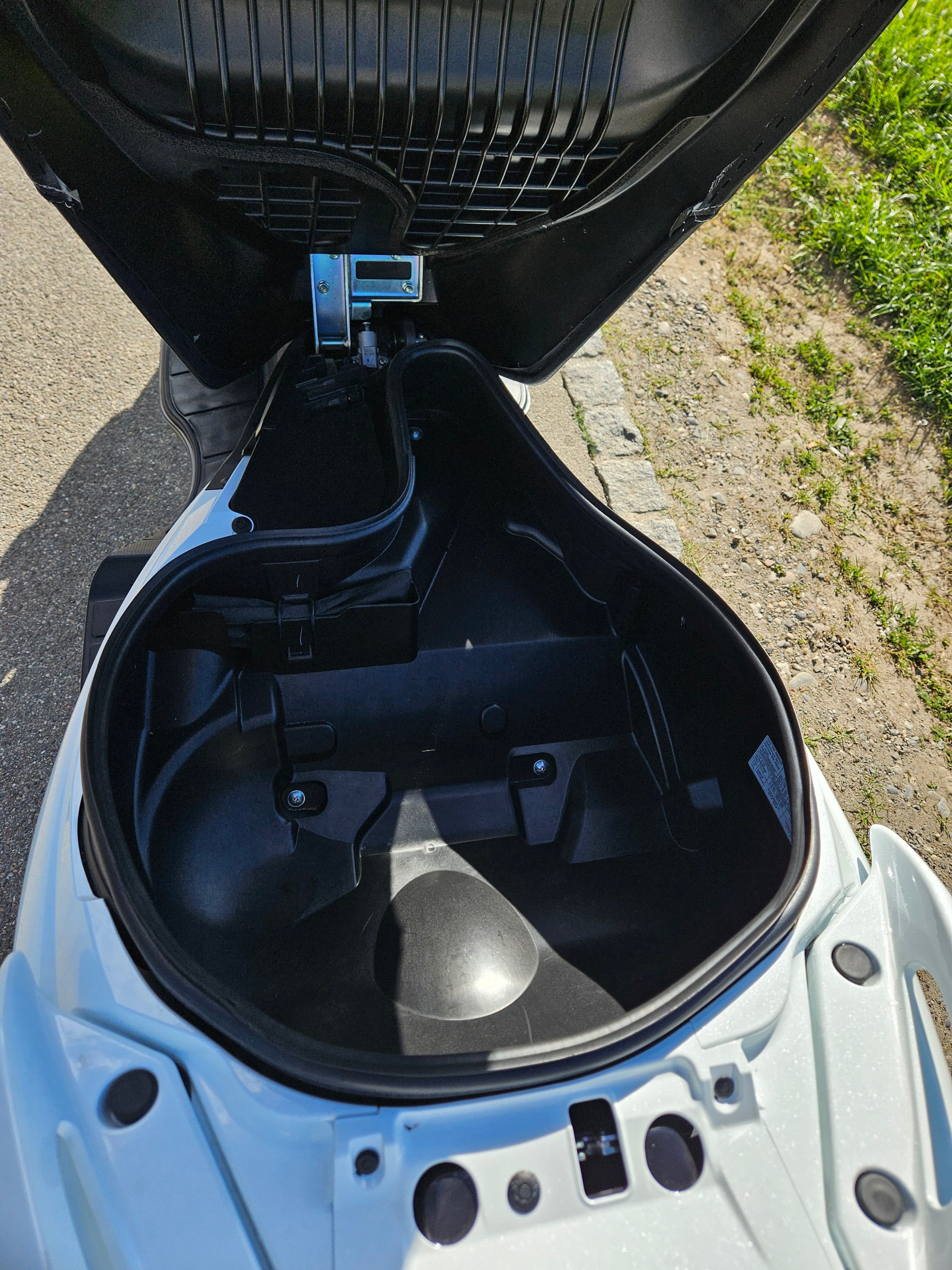 SUZUKI UH 125 Burgman ABS-image-10