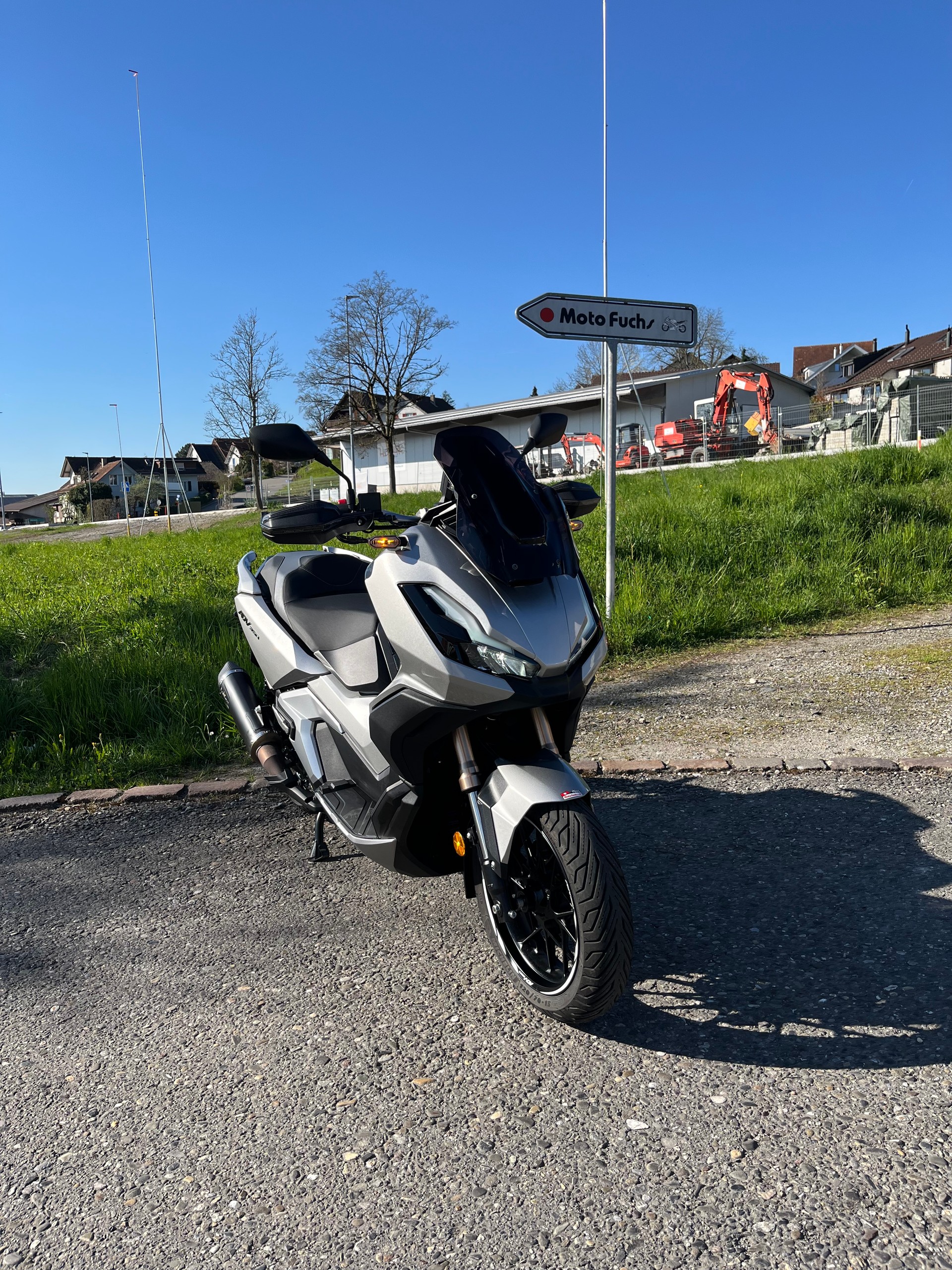 HONDA ADV 350-showroom-element-2