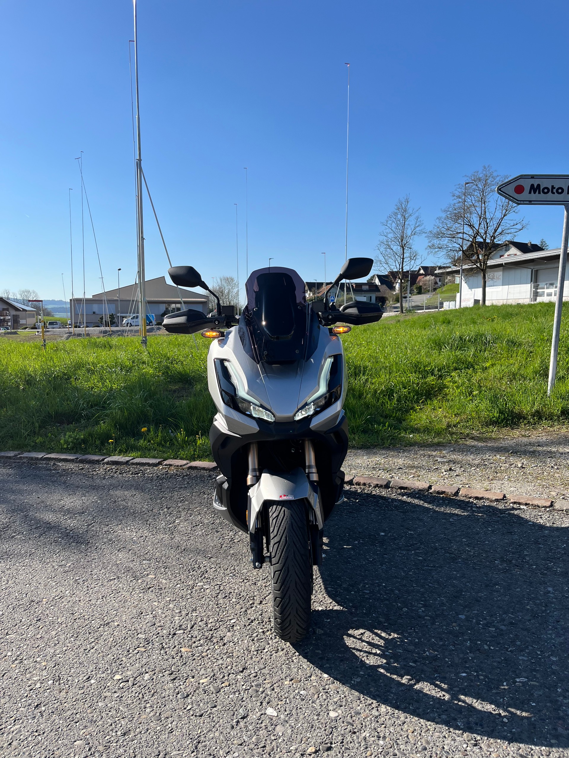 HONDA ADV 350-showroom-element-1