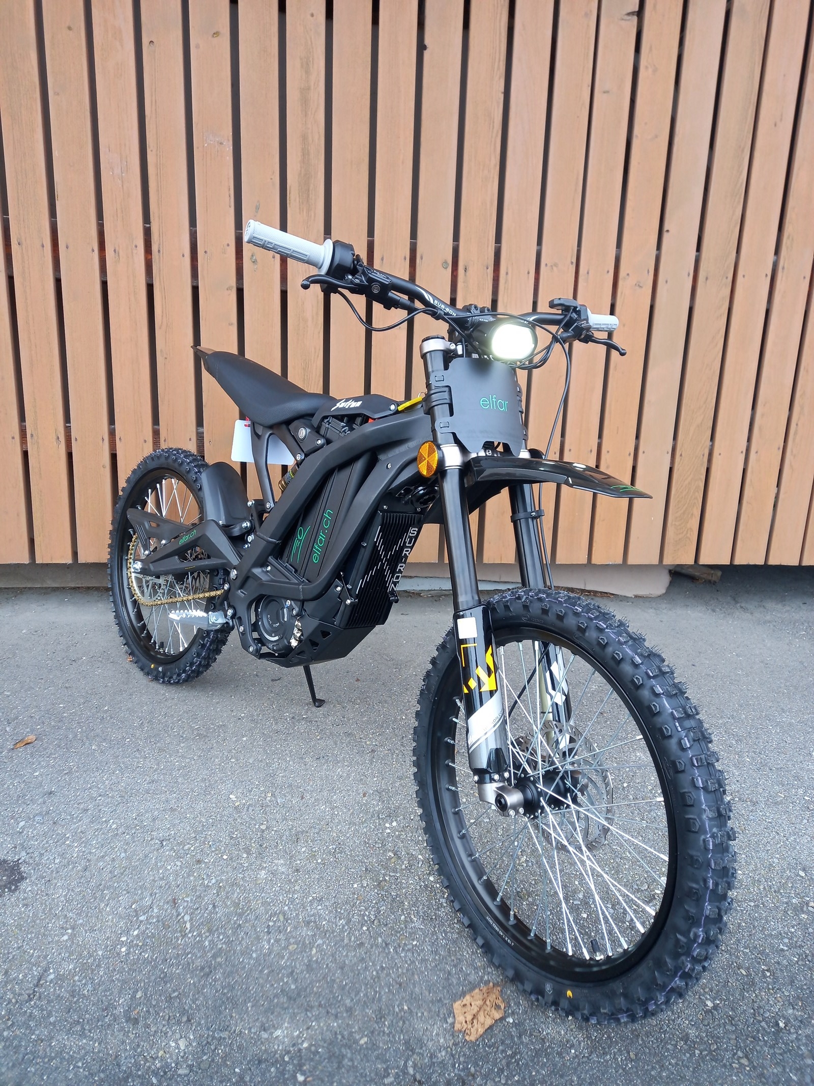 SUR-RON Light Bee X Offroad black edition-showroom-element-2