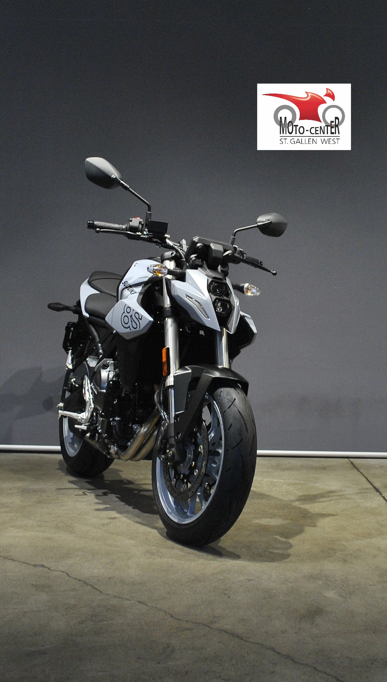 SUZUKI GSX-8S