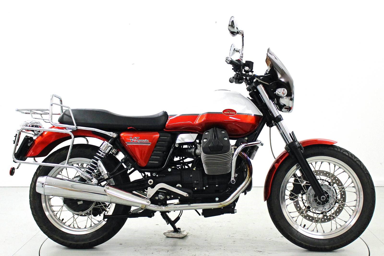 MOTO GUZZI V7 Special-showroom-element-3
