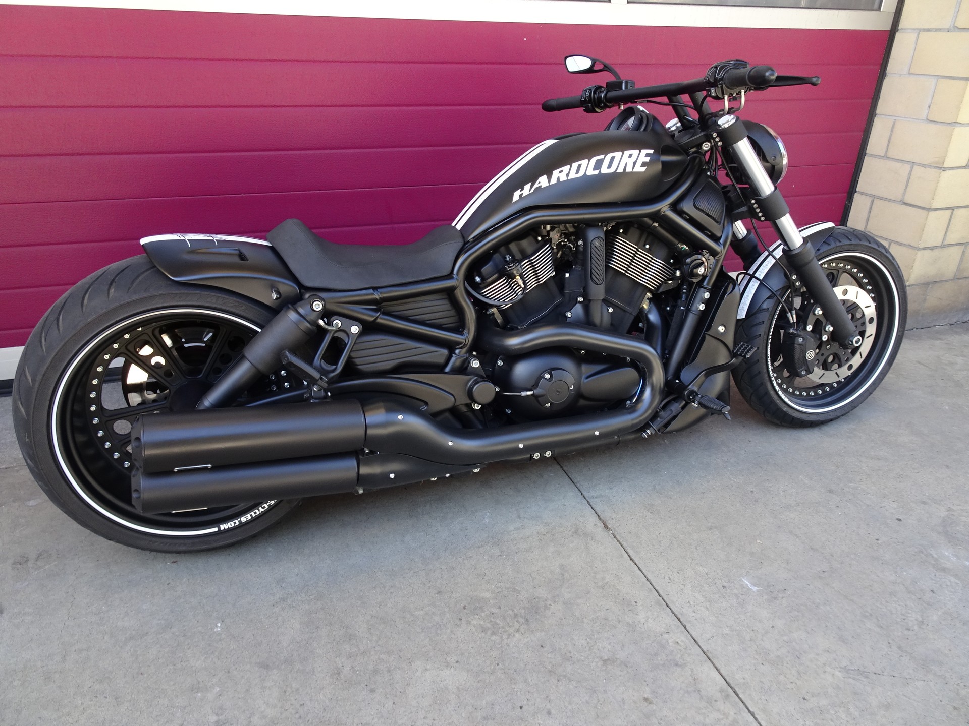 HARLEY-DAVIDSON VRSCDX Night Rod Special-showroom-element-3
