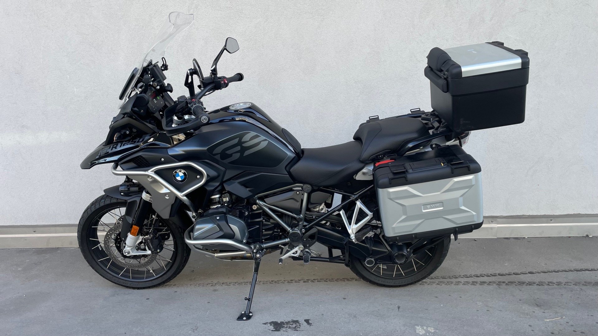 BMW R 1250 GS Triple Black-showroom-element-1