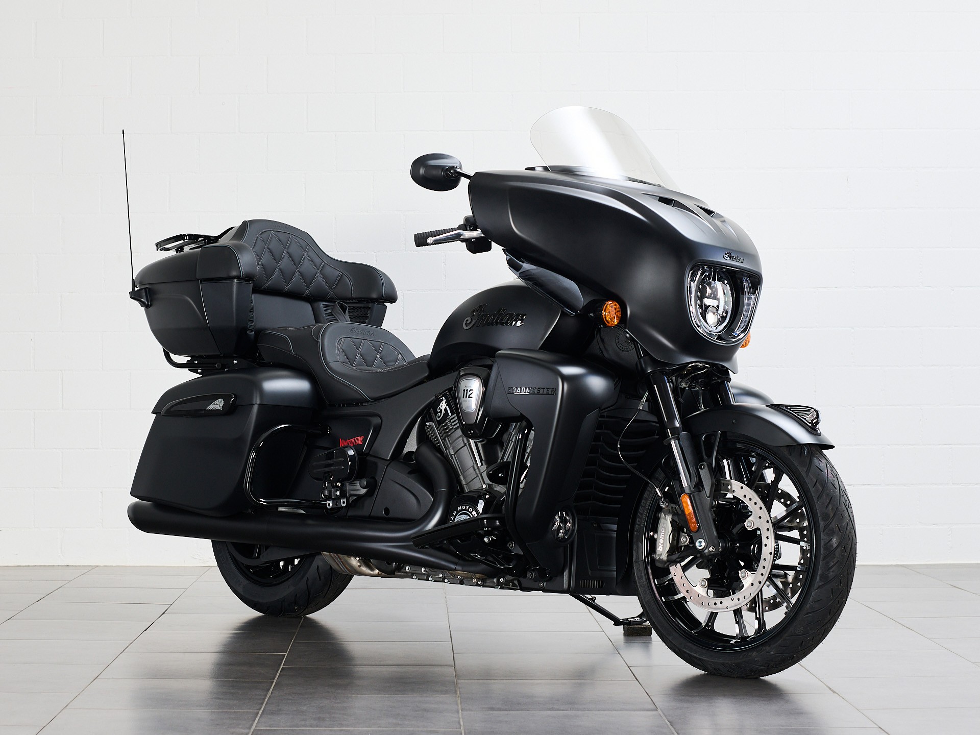 INDIAN Roadmaster Power Plus Dark Horse-image-1