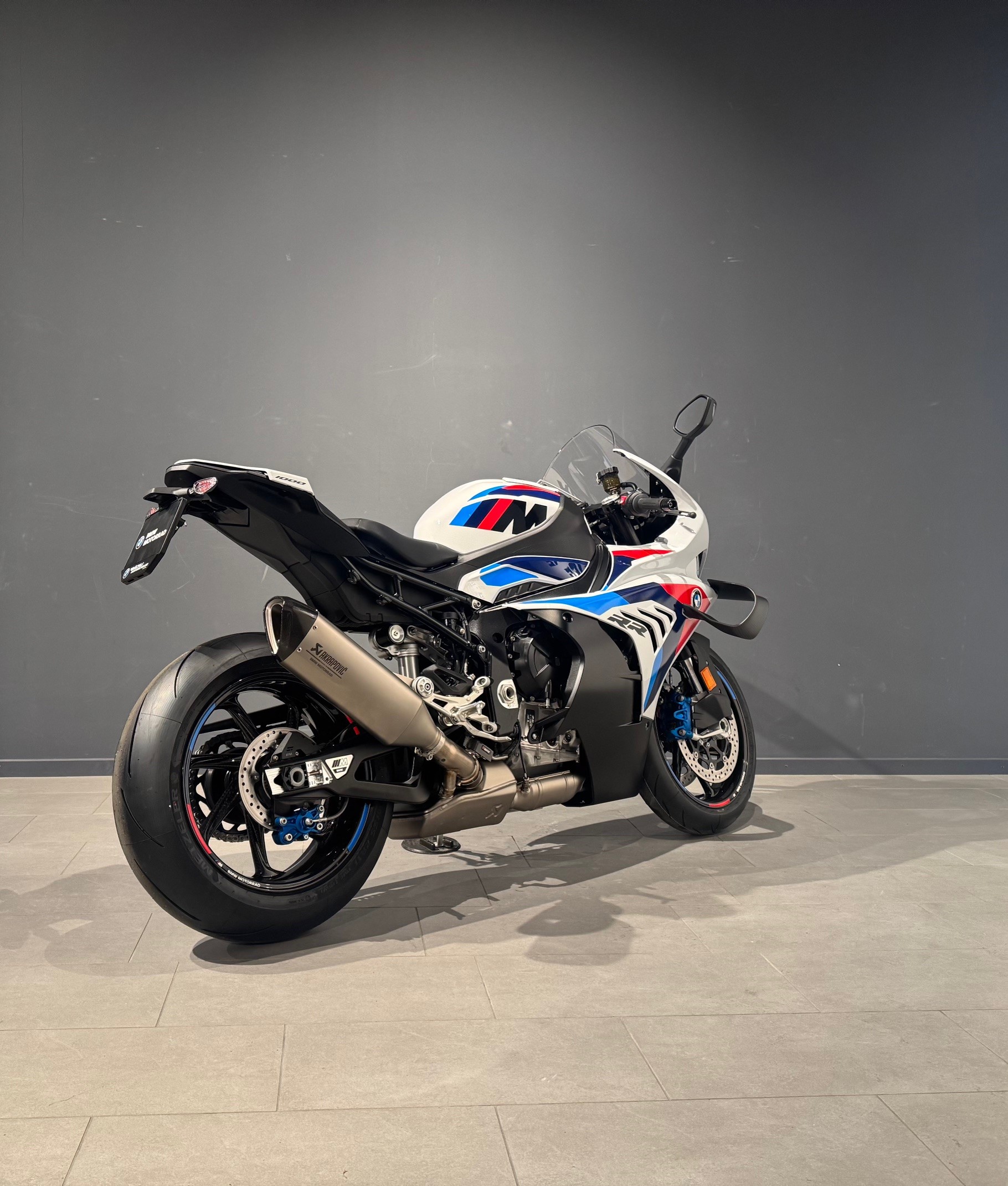 BMW M 1000 RR-image-5