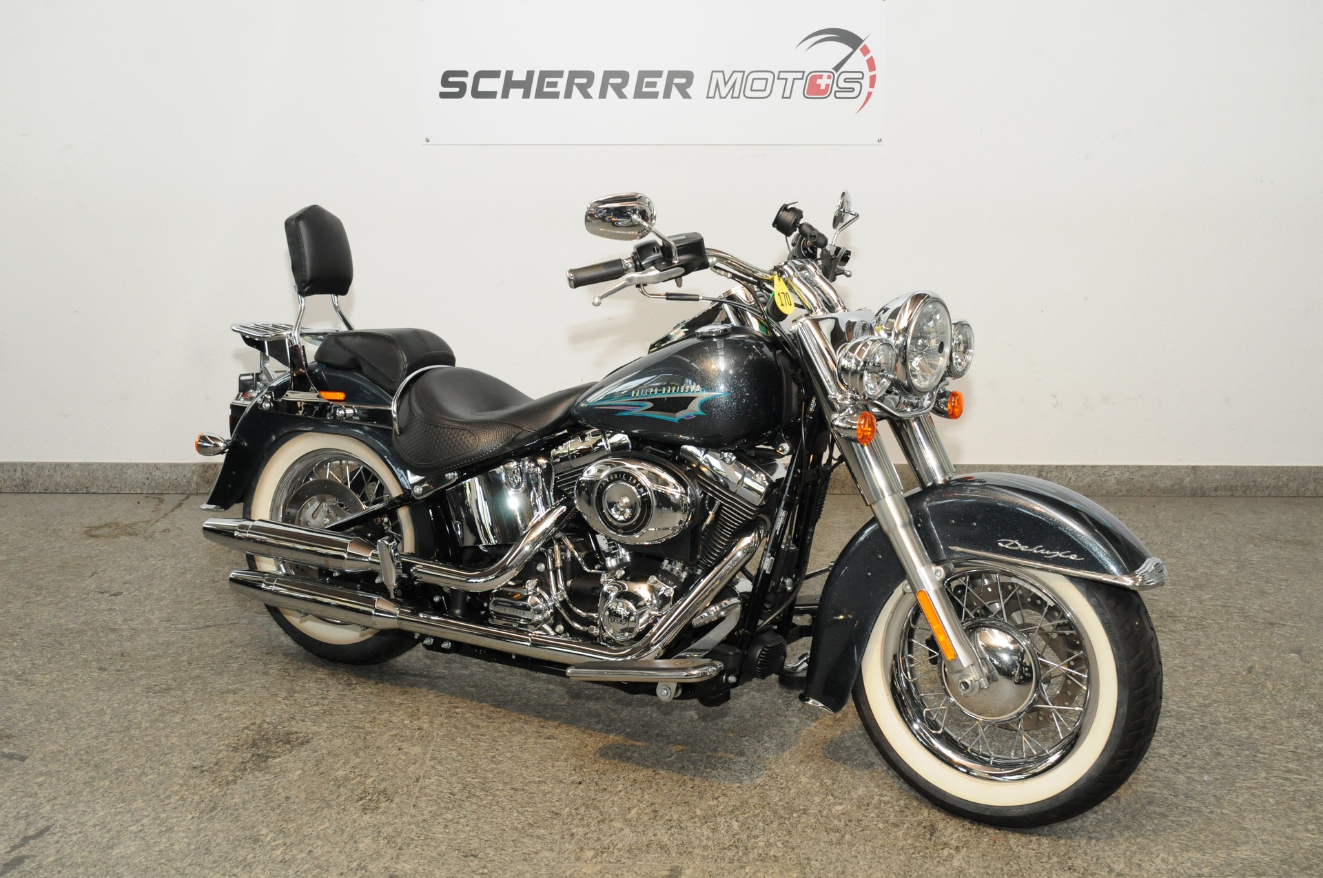 HARLEY-DAVIDSON FLSTN Softail Deluxe ABS-showroom-element-1