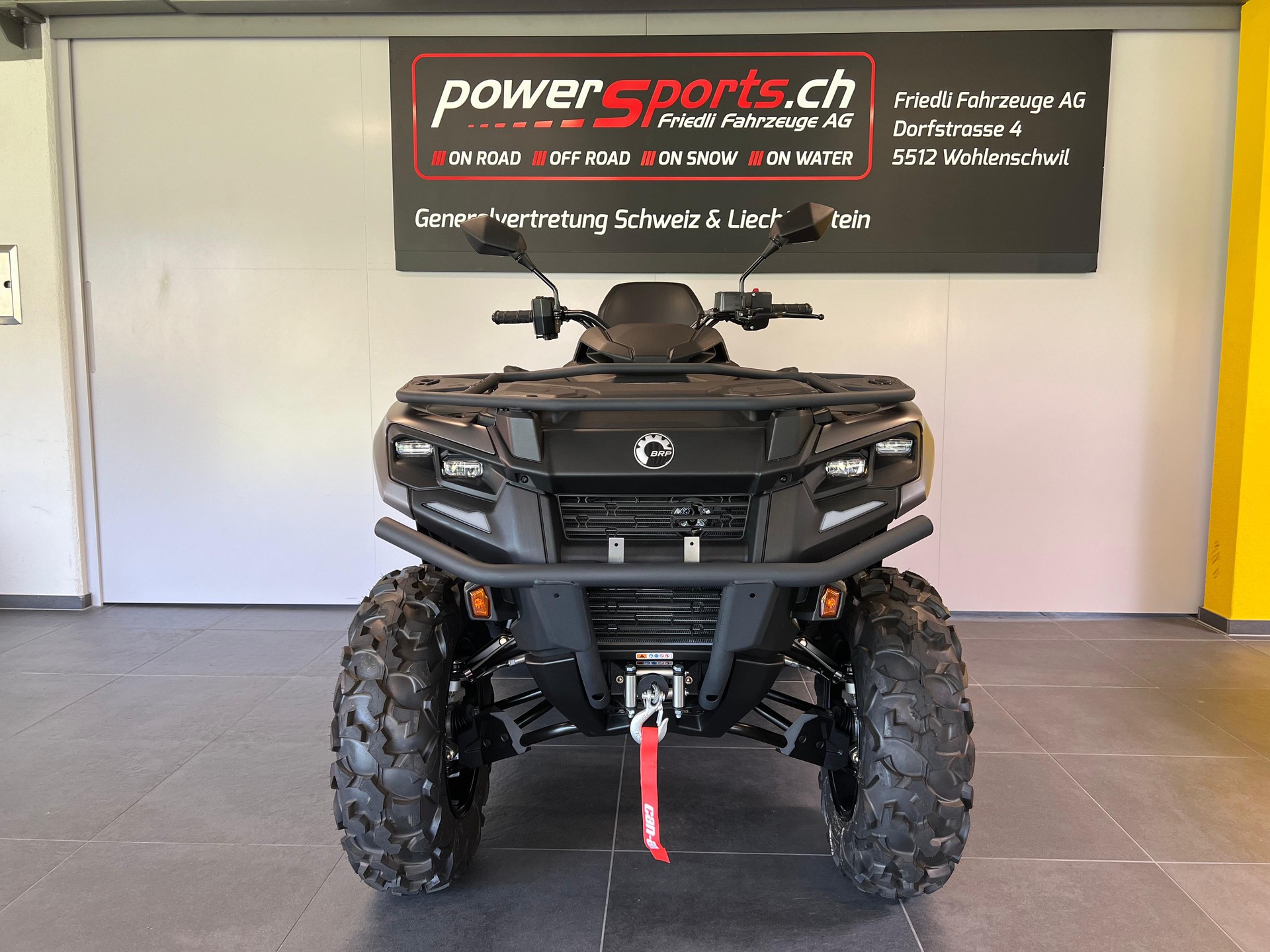 CAN-AM Outlander 700 MAX XT ABS T-showroom-element-2