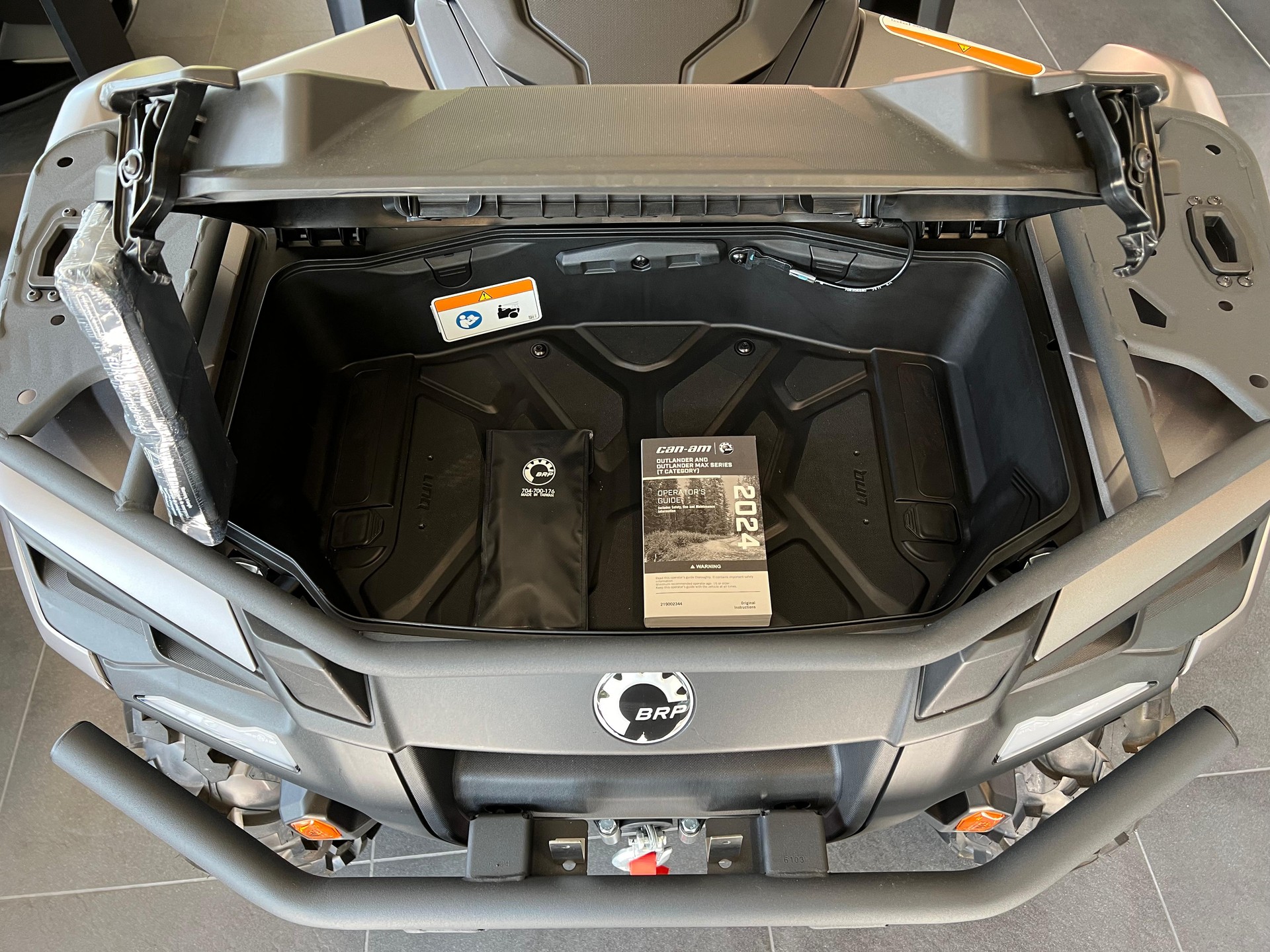 CAN-AM Outlander 700 MAX XT ABS T-image-11