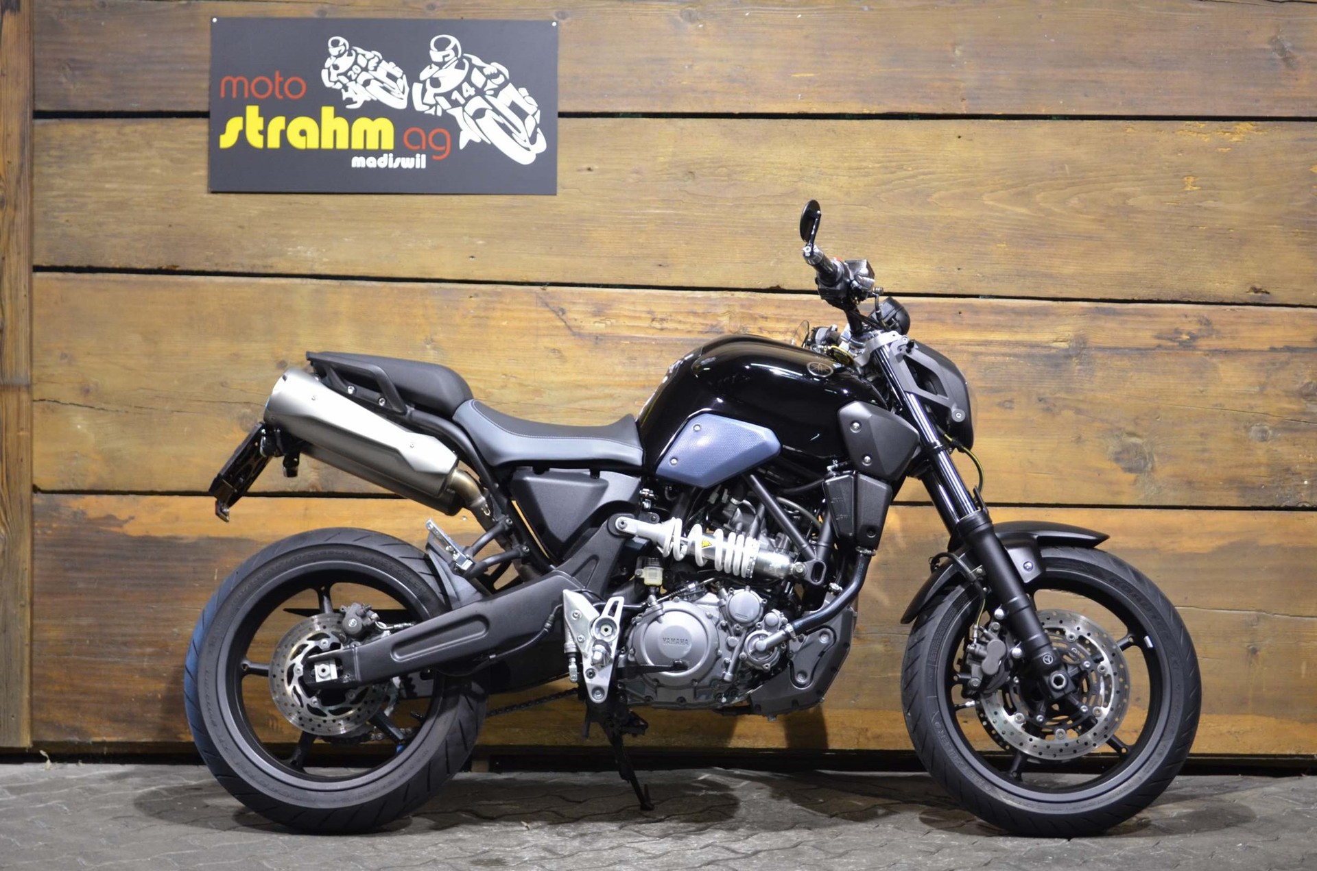 YAMAHA MT-03 660-showroom-element-1