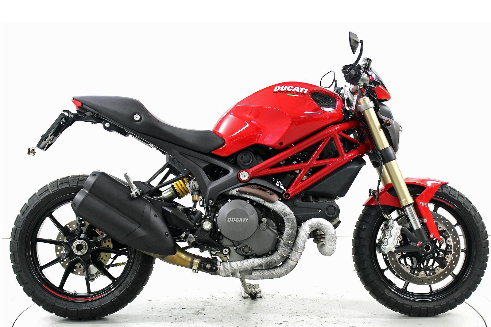 DUCATI Monster 1100 EVO-showroom-element-3