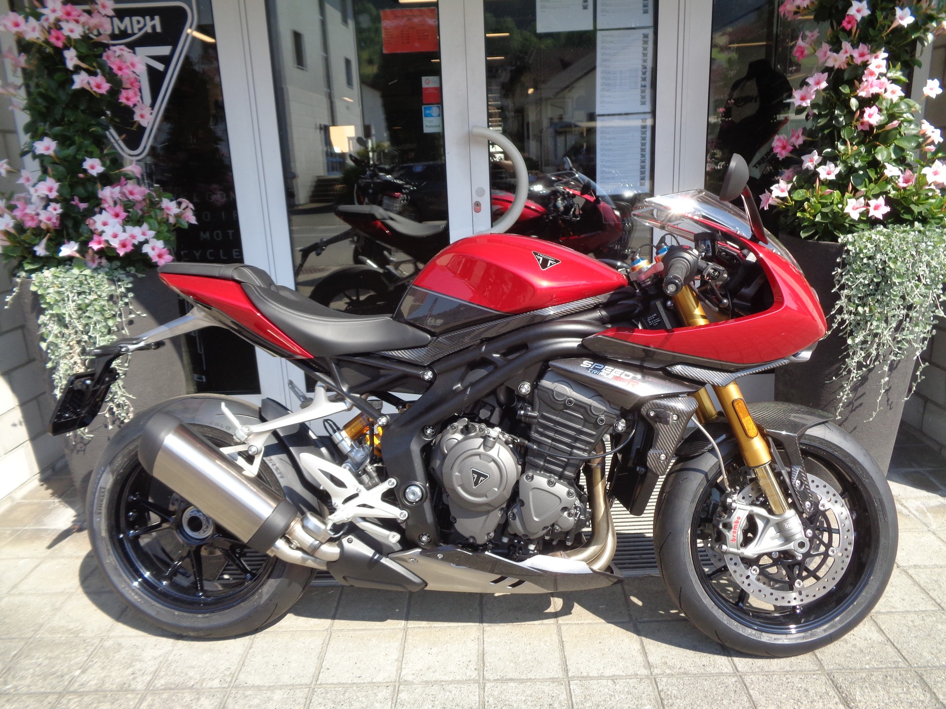 TRIUMPH Speed Triple 1200 RR-image-1