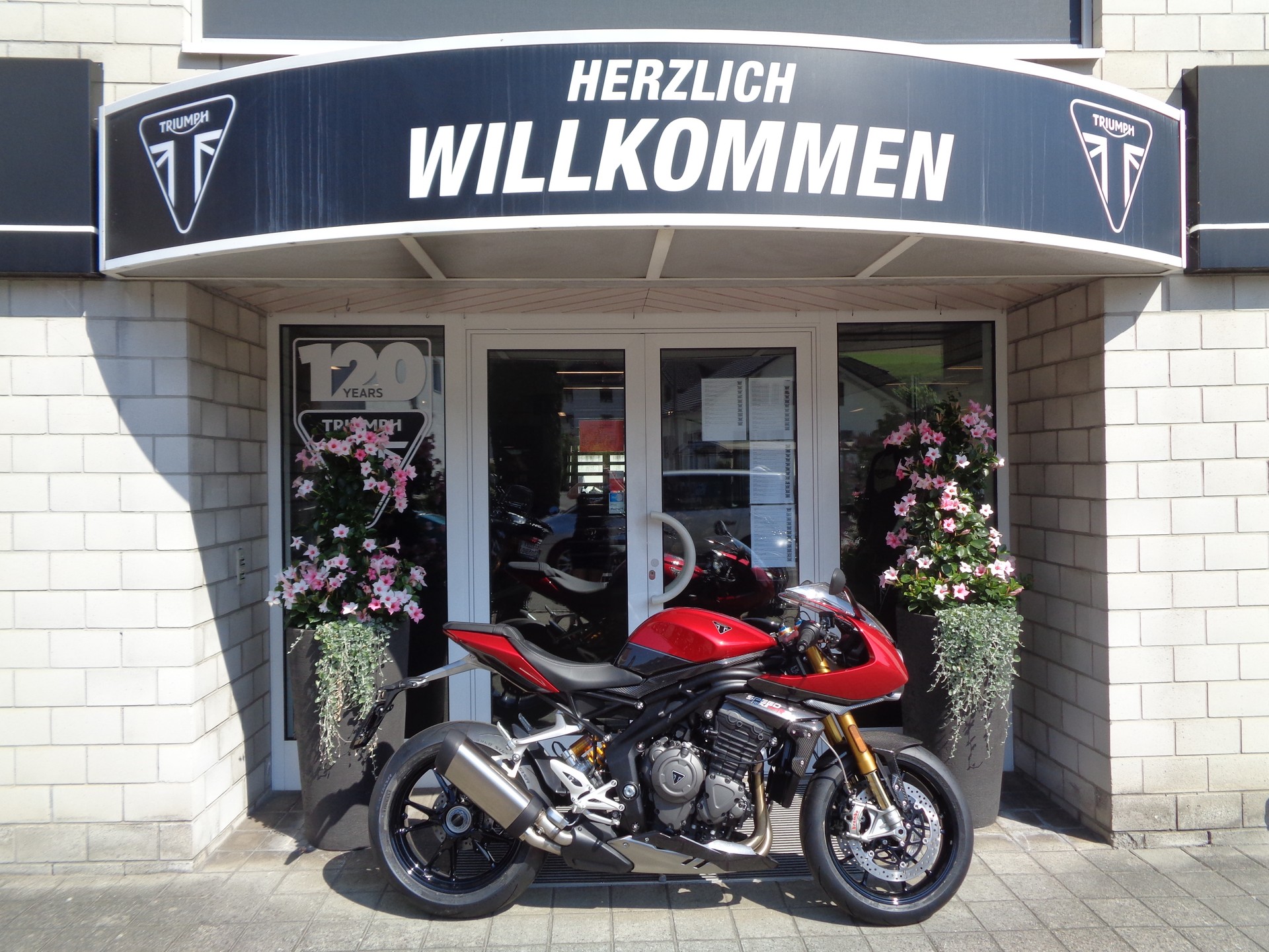 TRIUMPH Speed Triple 1200 RR-image-0