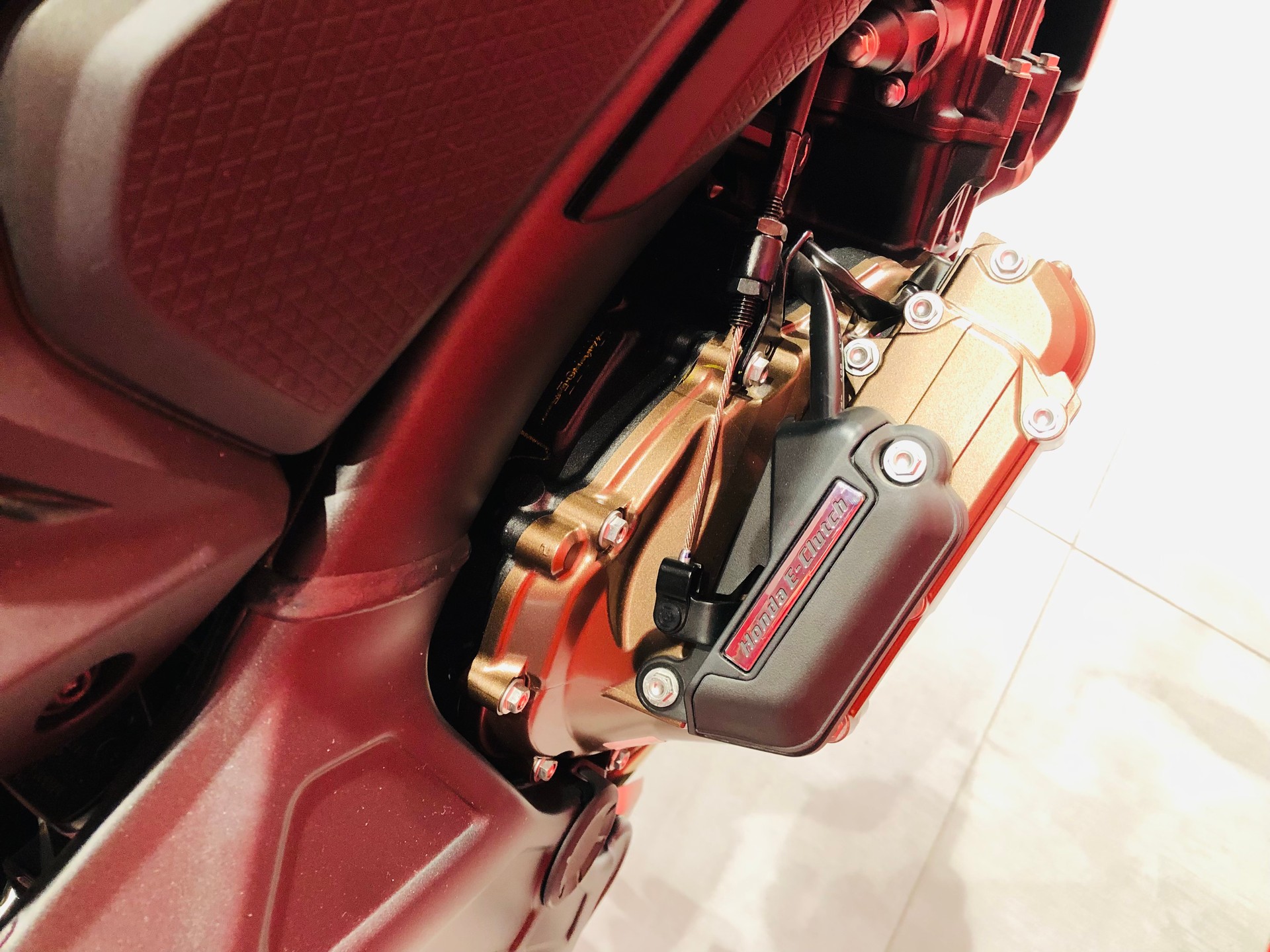 HONDA CB 650 R E-CLUTCH-image-8