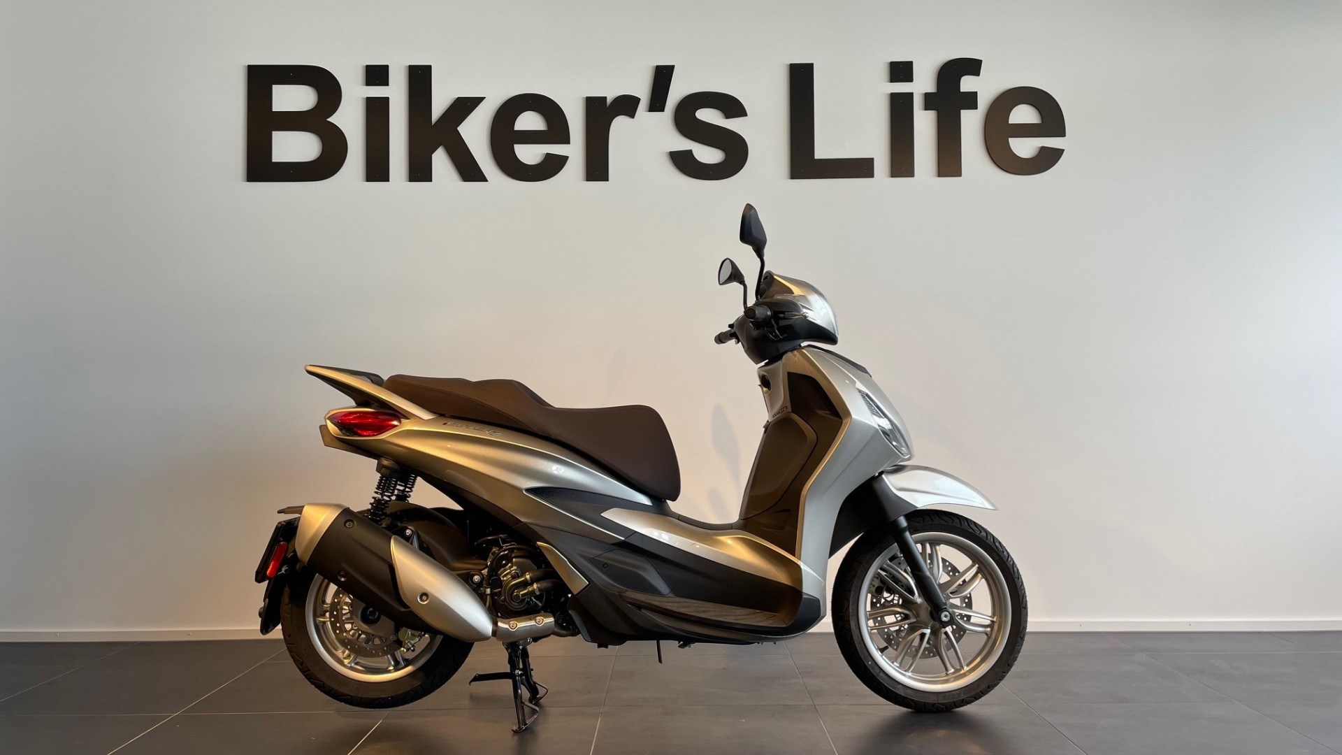 PIAGGIO Beverly 300 HPE