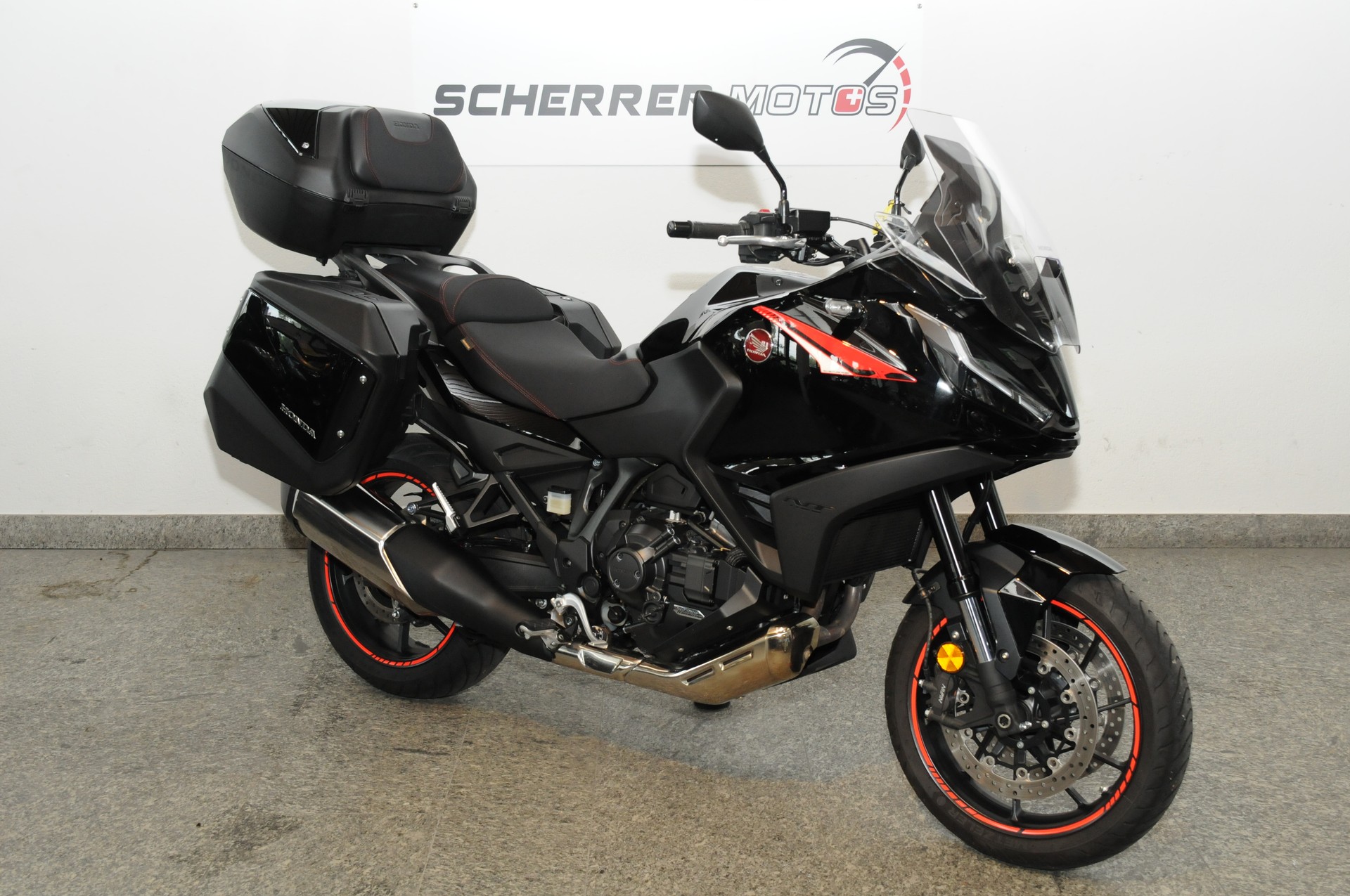 HONDA NT 1100 DCT-showroom-element-1