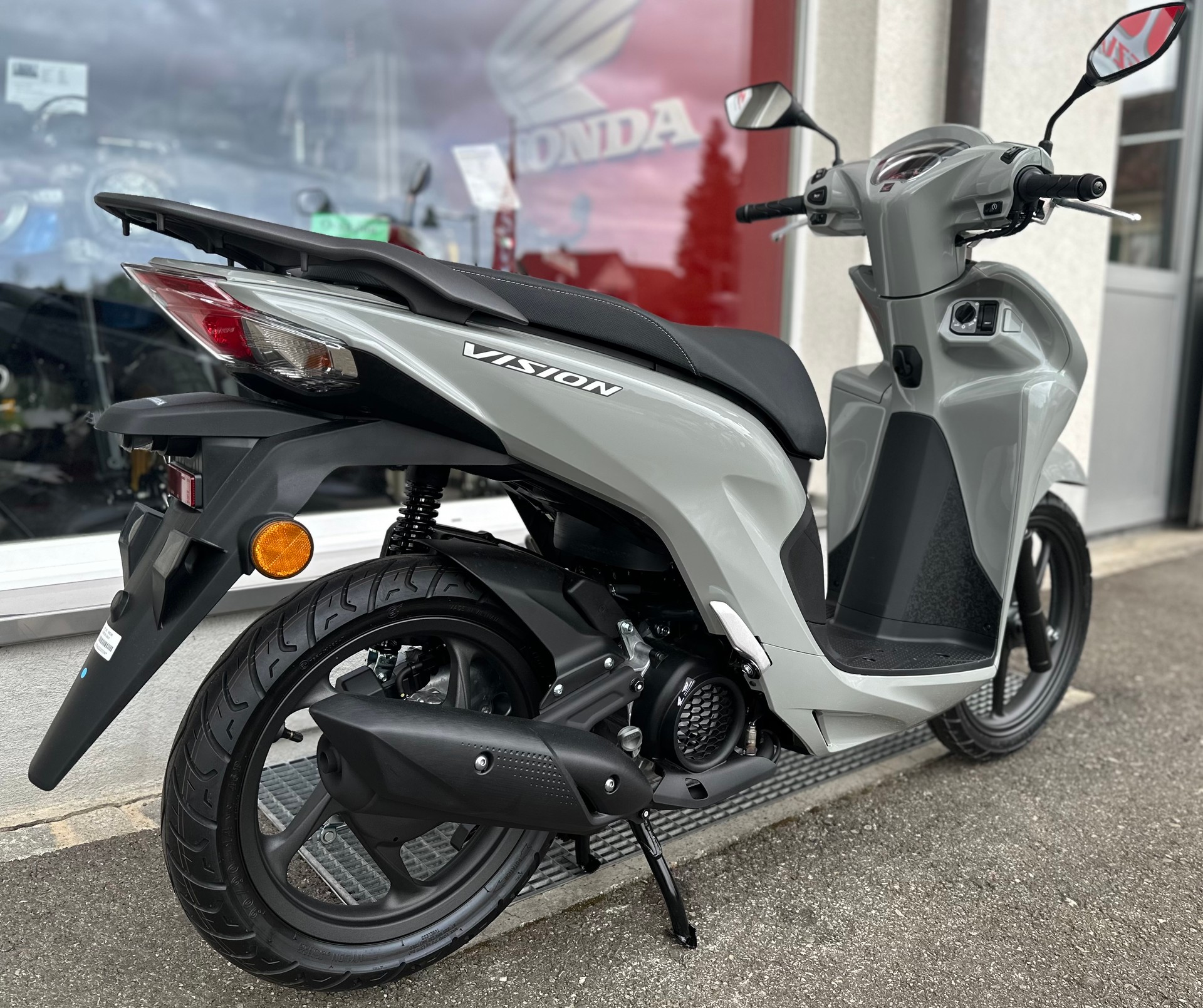 HONDA NSC Vision 110-showroom-element-3