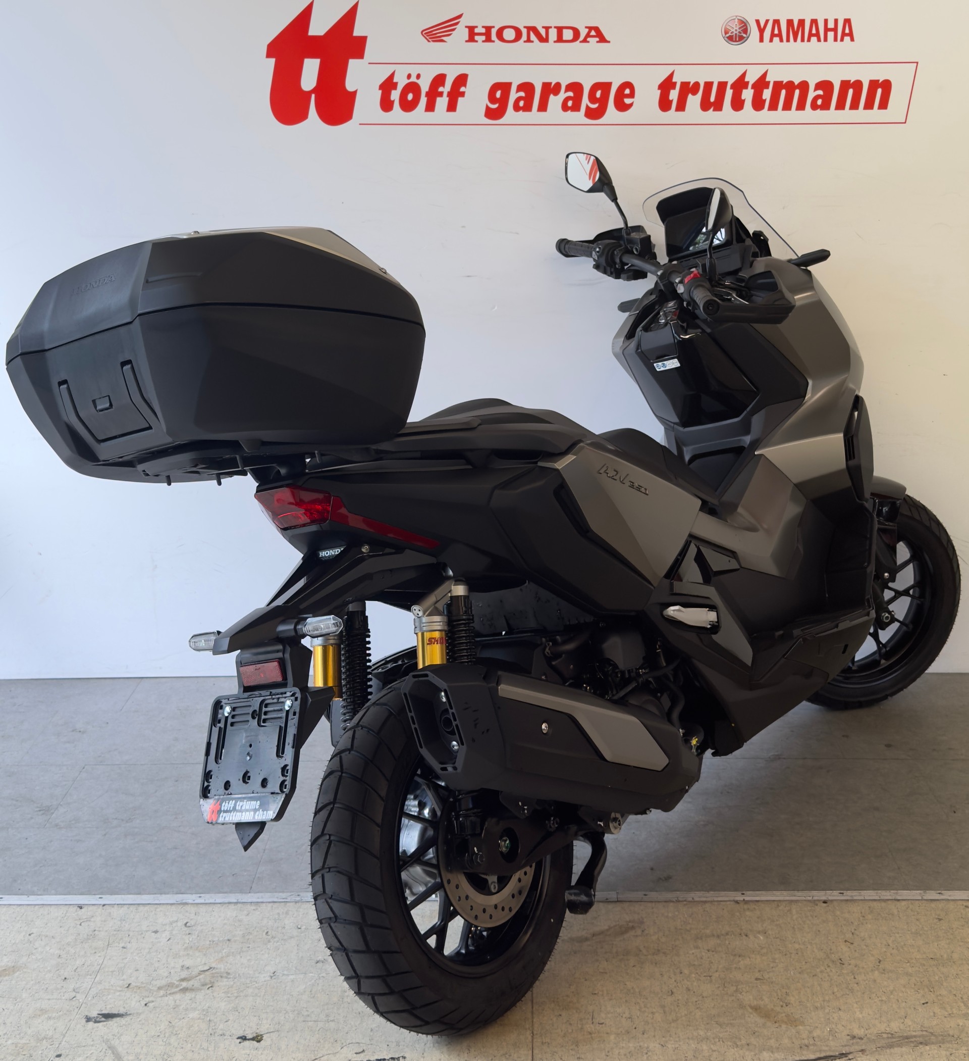 HONDA ADV 350 mit Top-Case-image-3