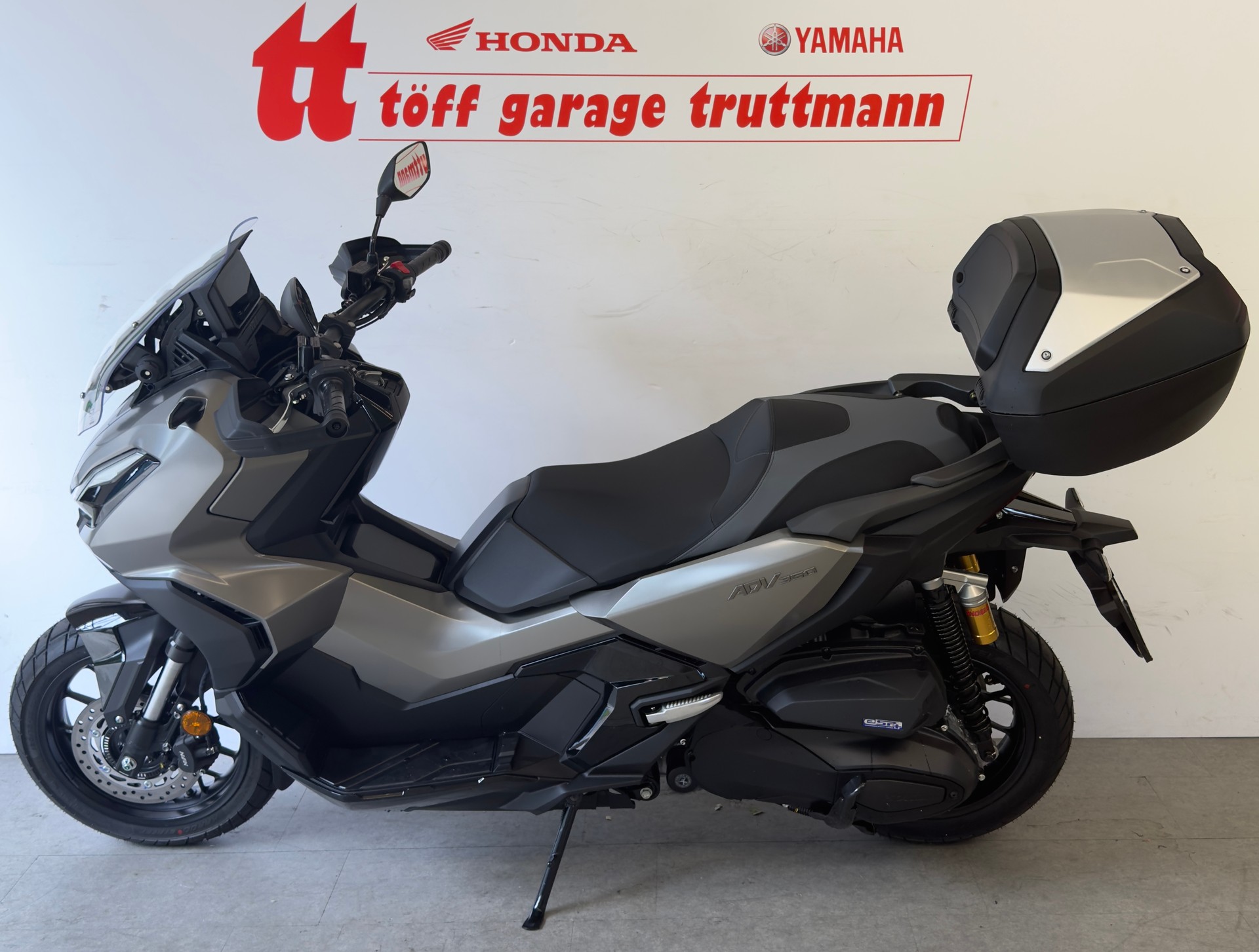 HONDA ADV 350 mit Top-Case-image-1
