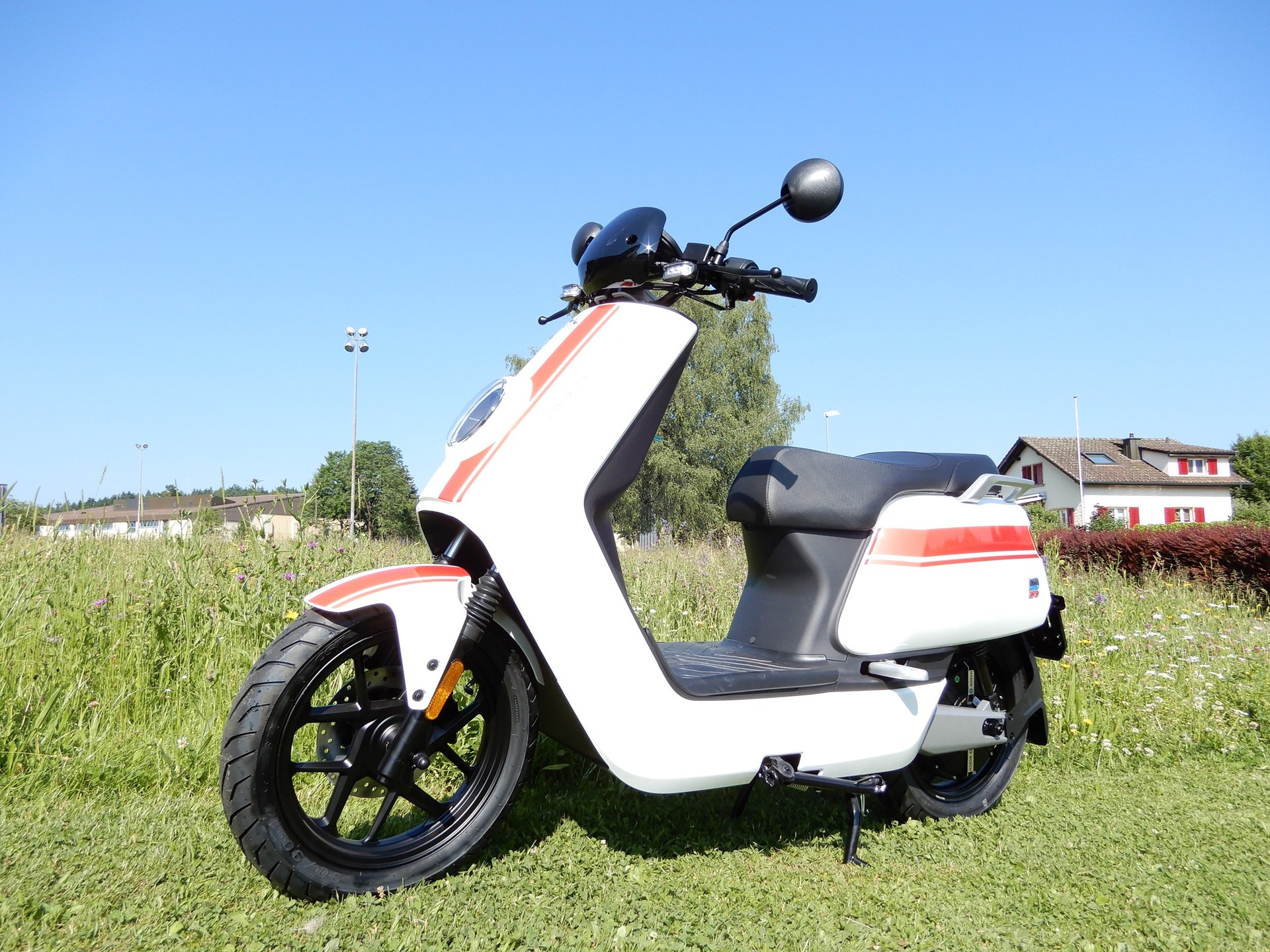 NIU NQi GTS-Pro extended Range-showroom-element-2