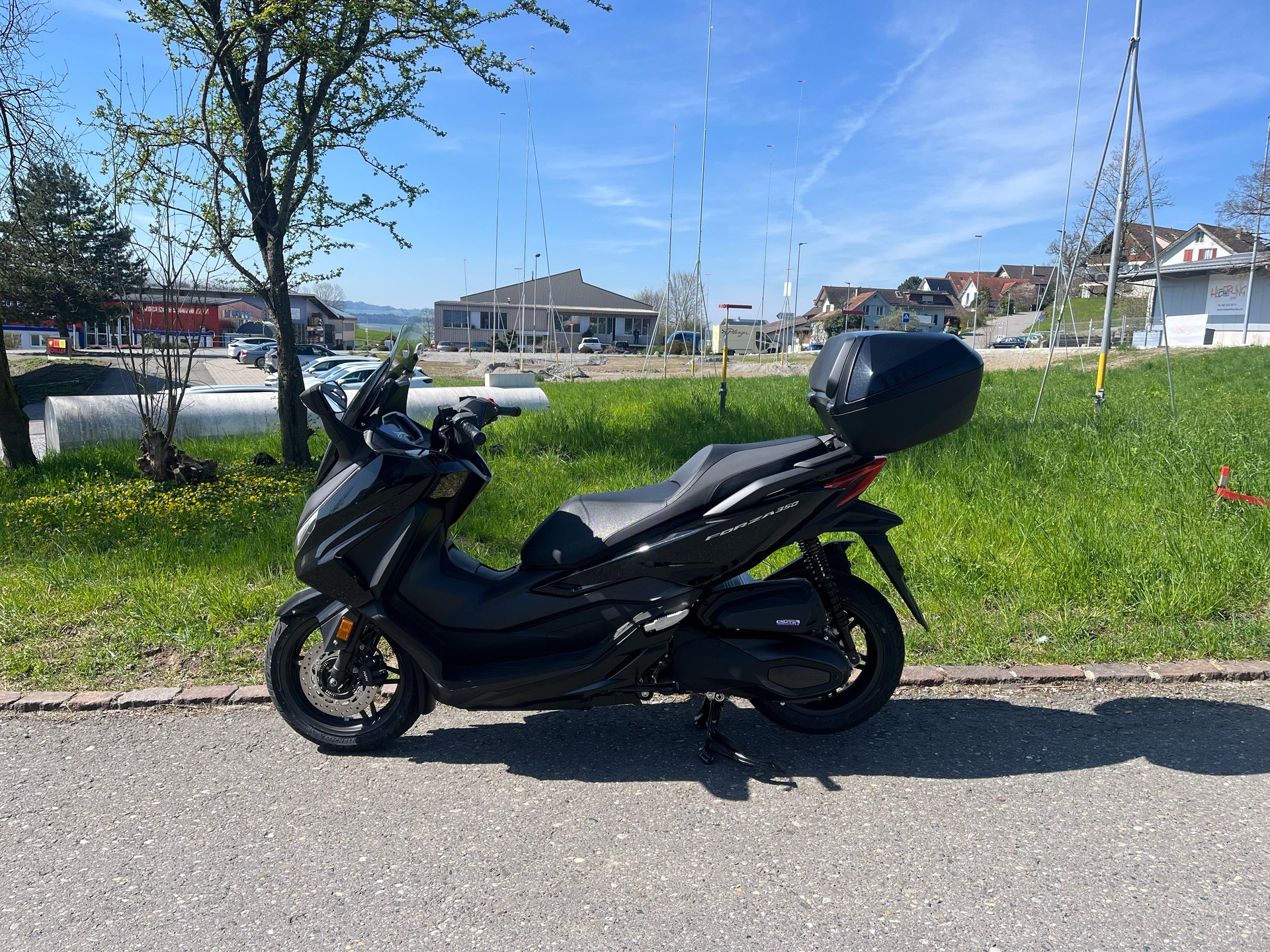 HONDA NSS 350 Smart Top Box-showroom-element-1