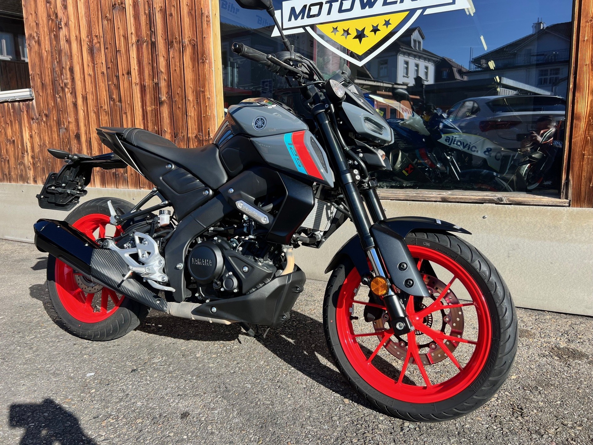 YAMAHA MT-125 ABS