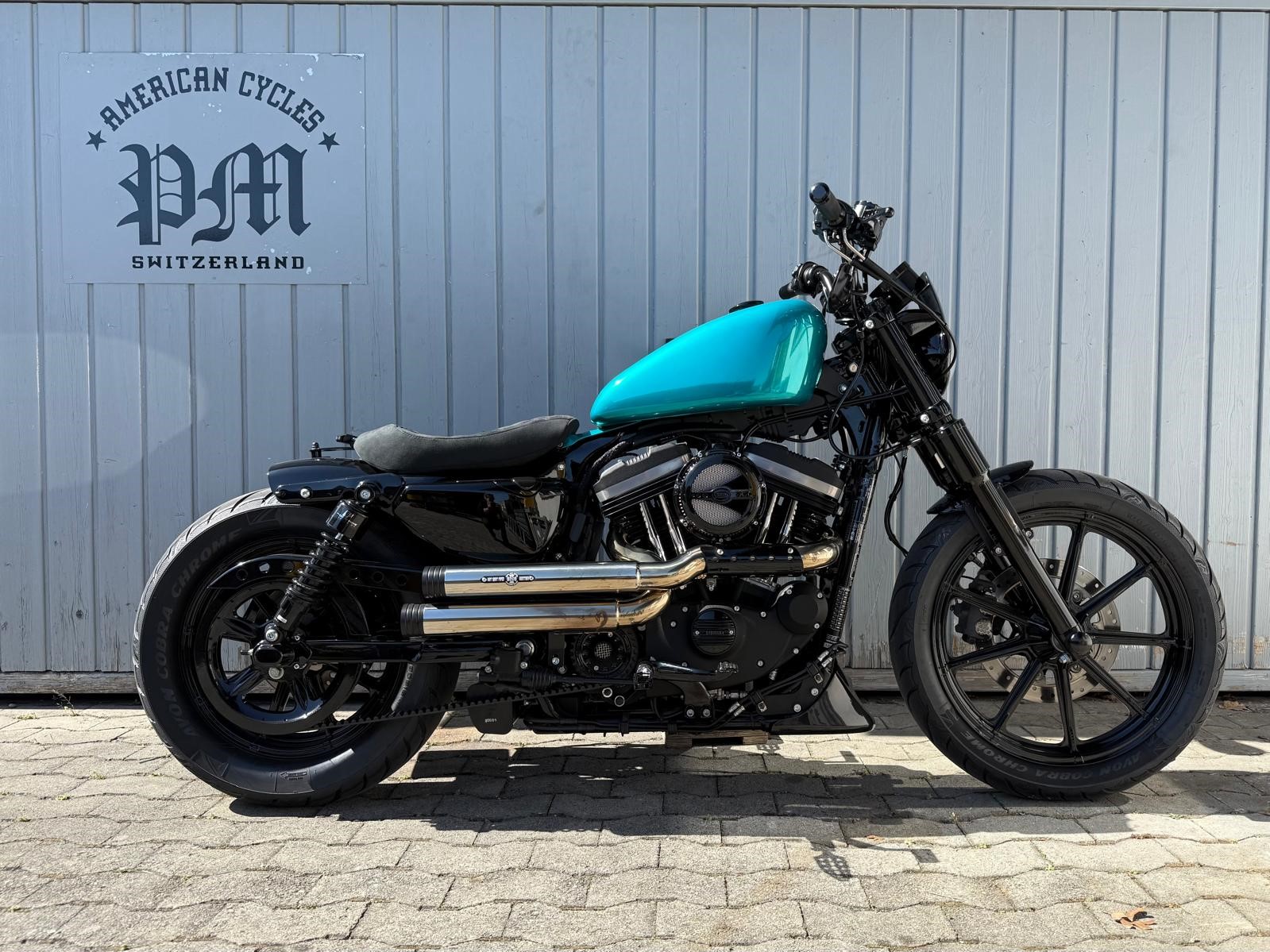HARLEY-DAVIDSON XL 883 N Sportster Iron ABS