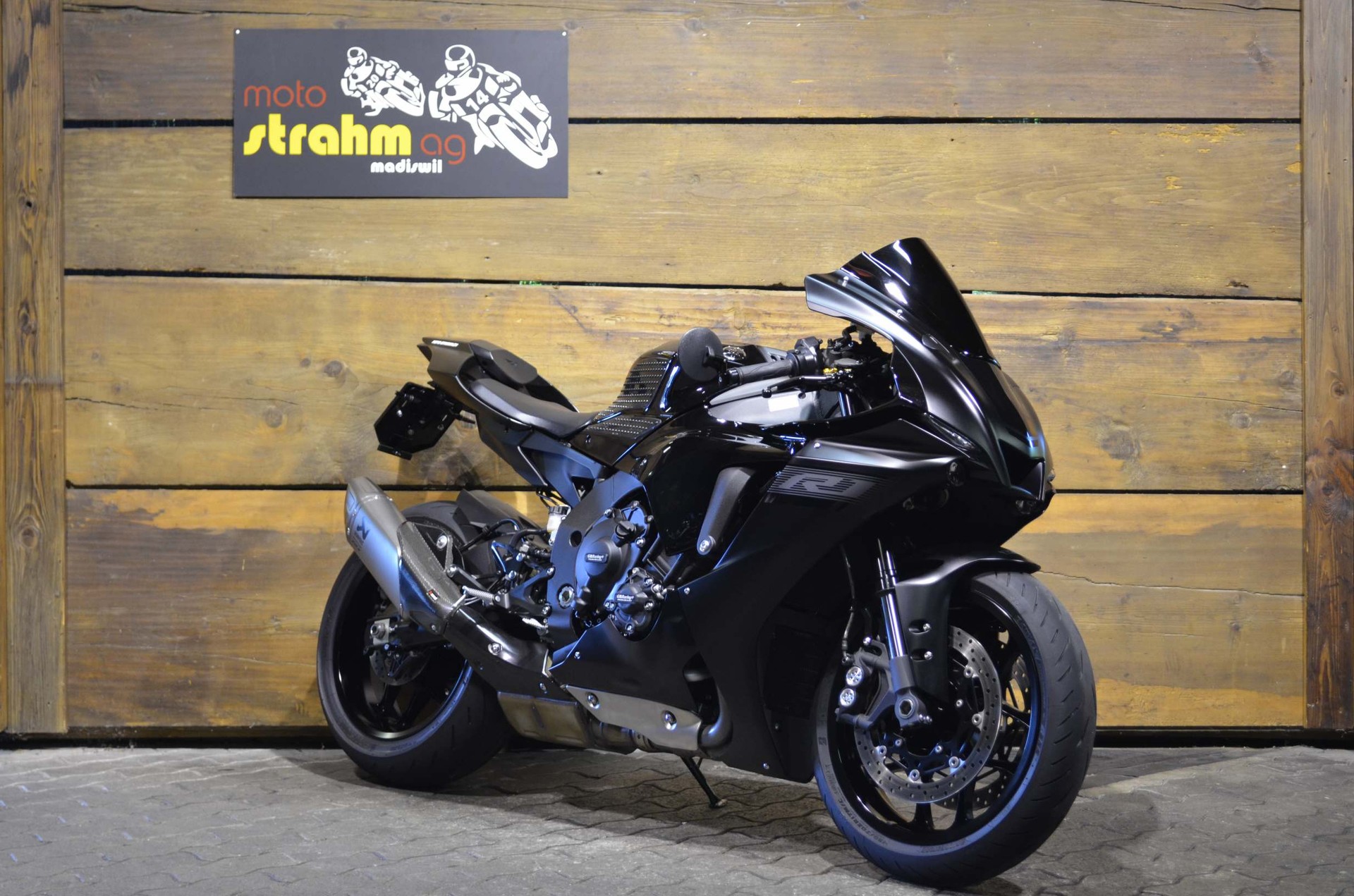 YAMAHA YZF-R1 ABS